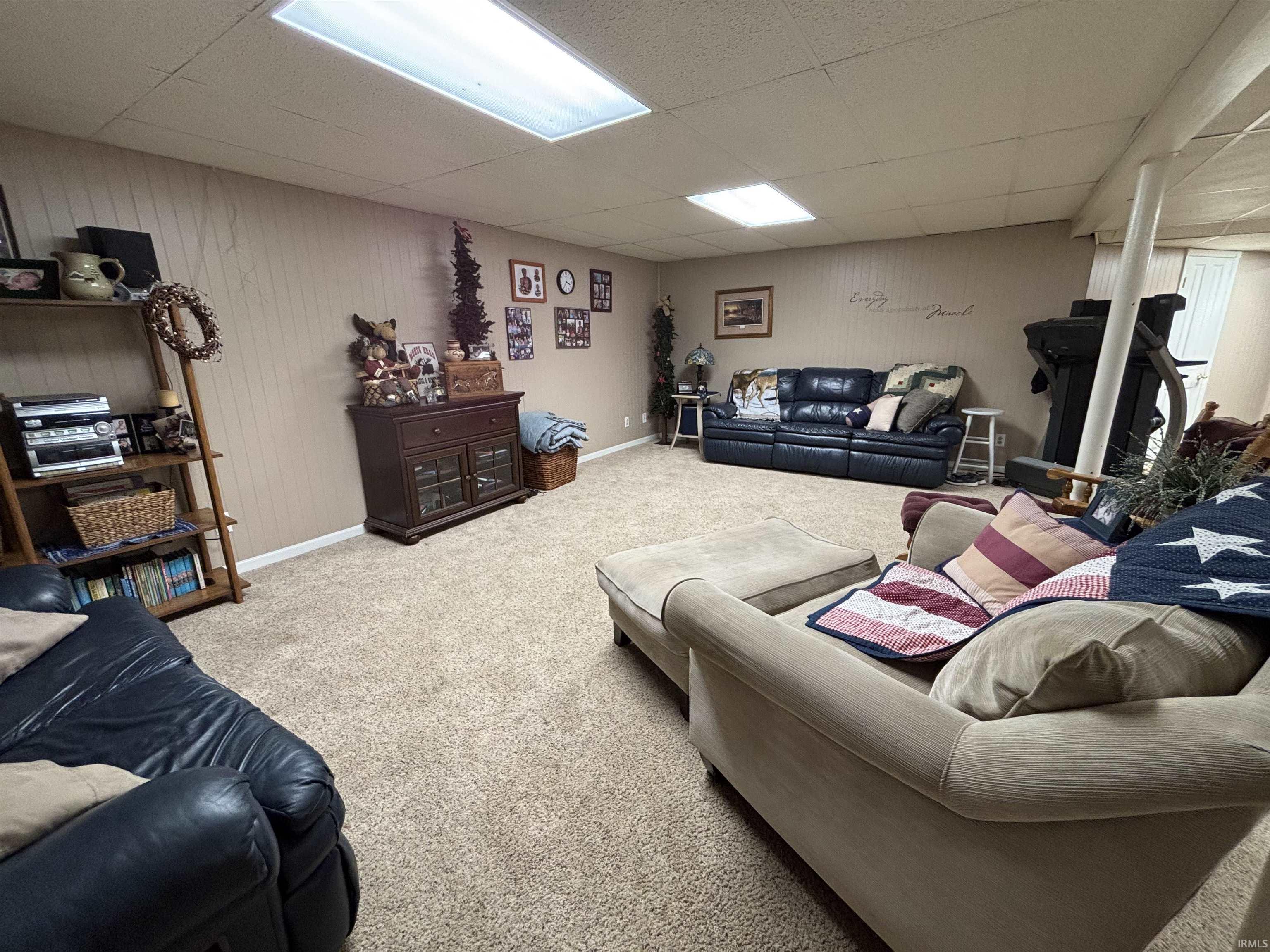 Photo 16 of 923 Riverview Drive