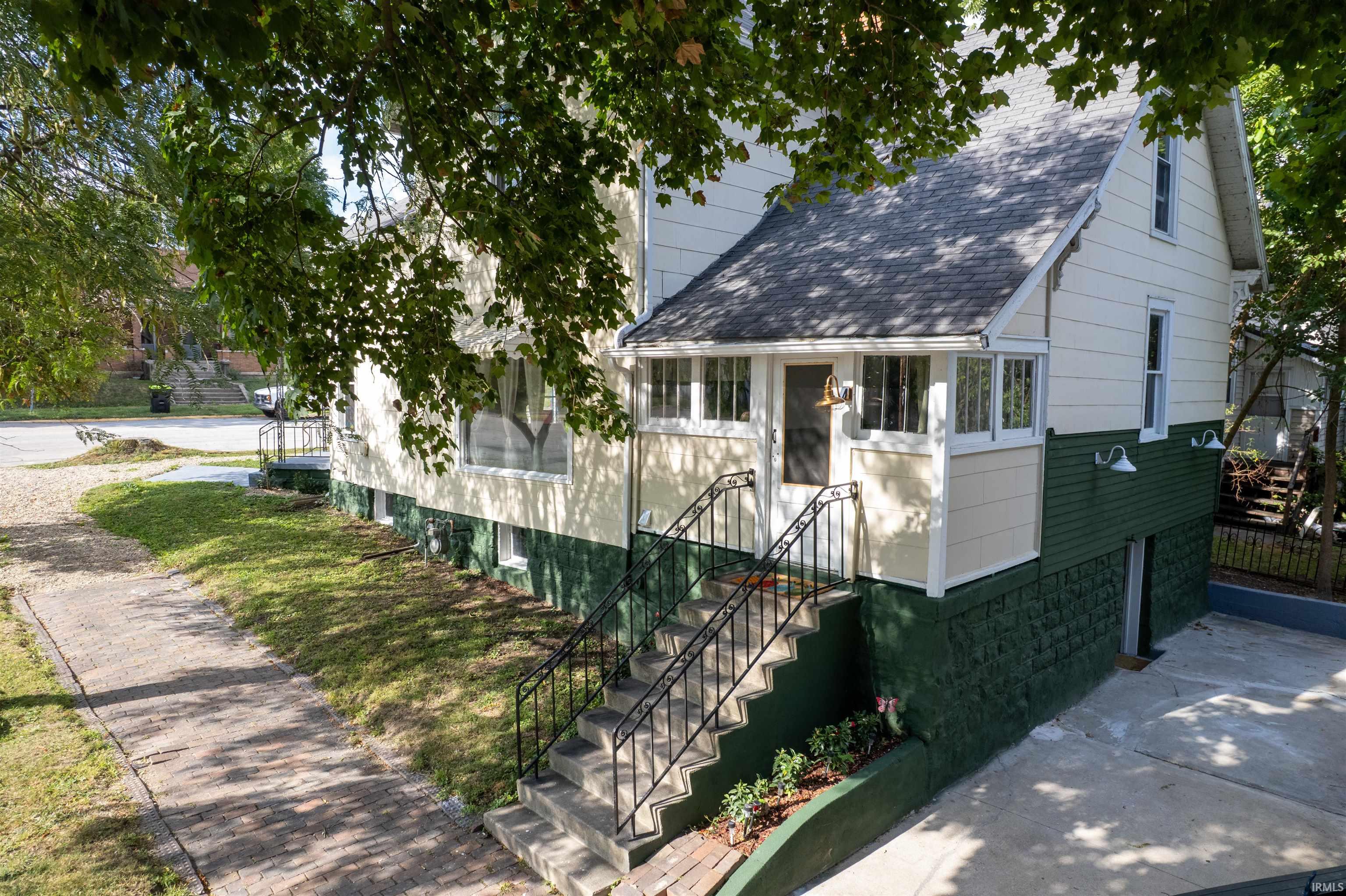 Homes for sale in Huntington, IN | 303 E Tipton St, Huntington, IN 46750 | MLS# 202529148