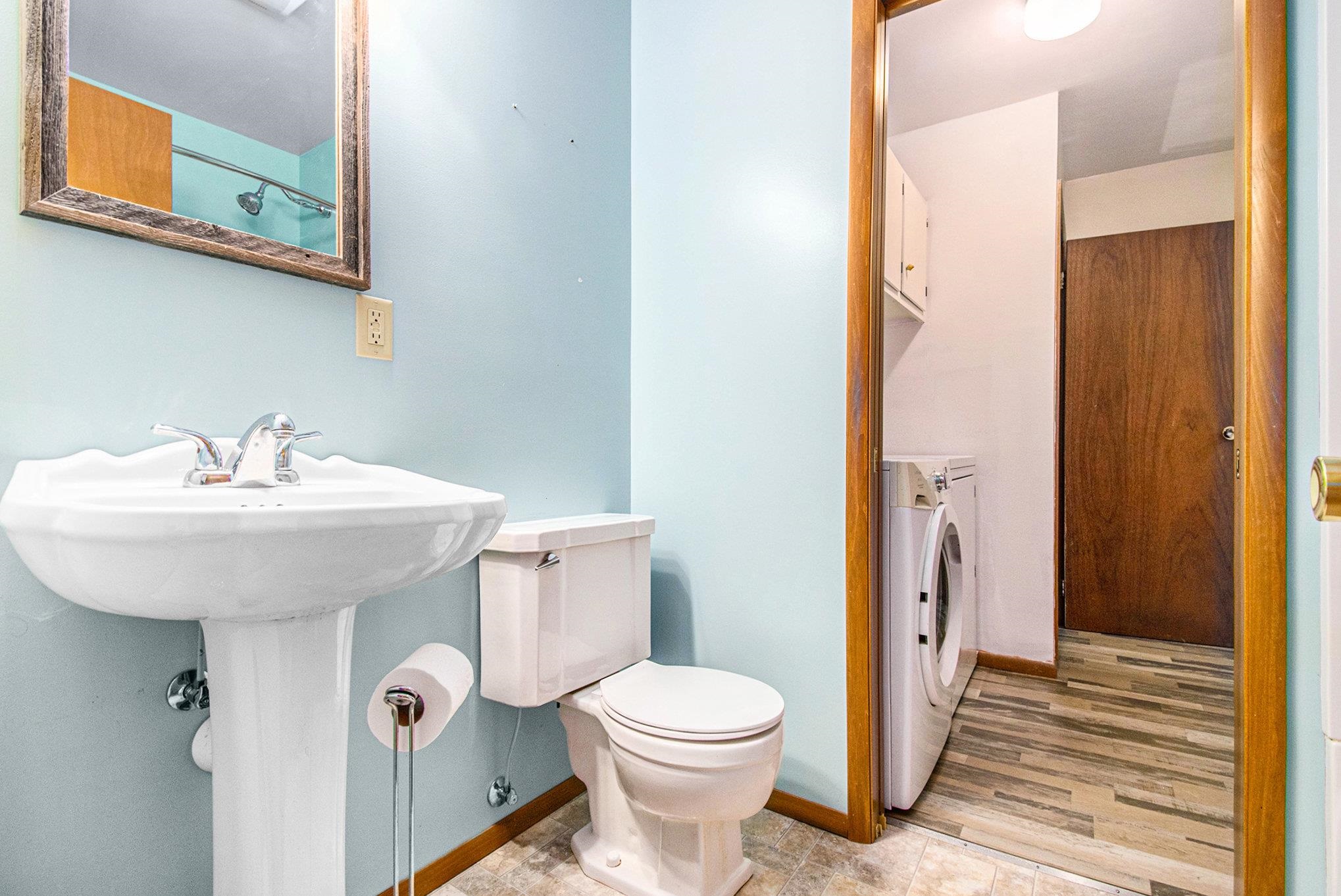 Photo 11 of 813 N Johnson Street