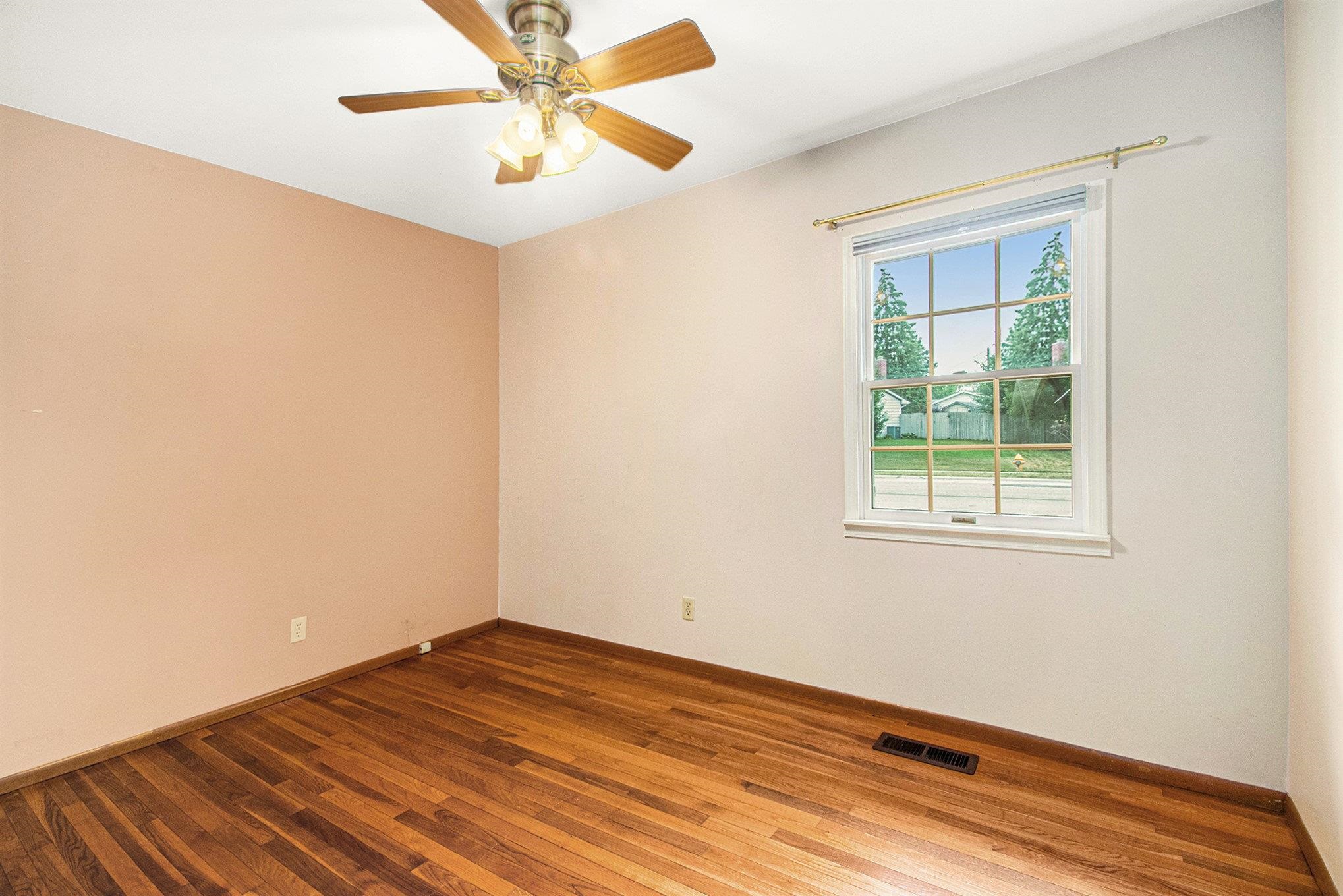 Photo 17 of 813 N Johnson Street