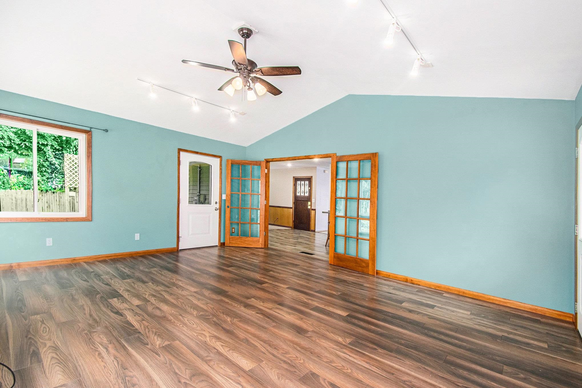 Photo 9 of 813 N Johnson Street
