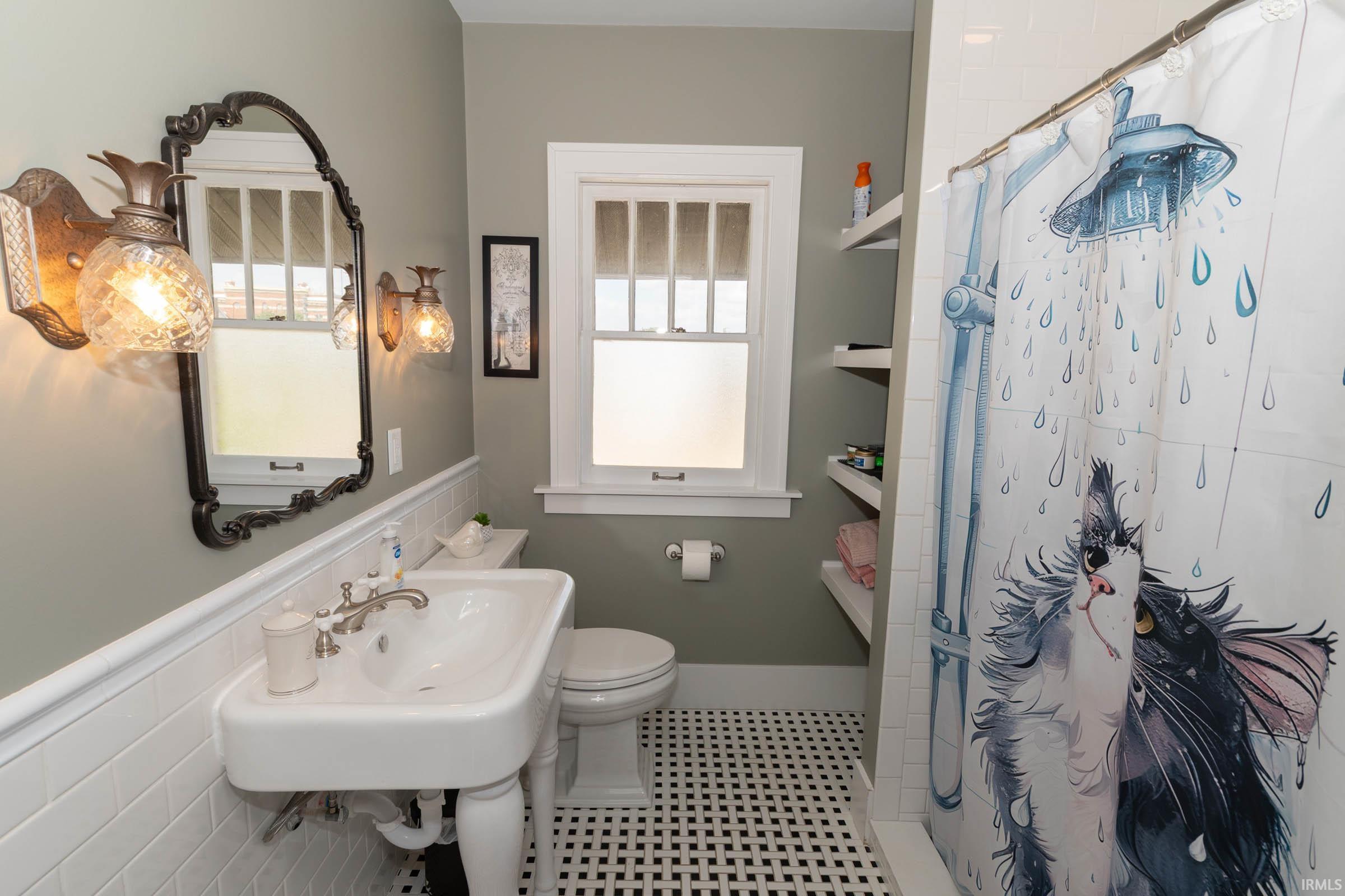 Photo 21 of 315 W Lexington Avenue