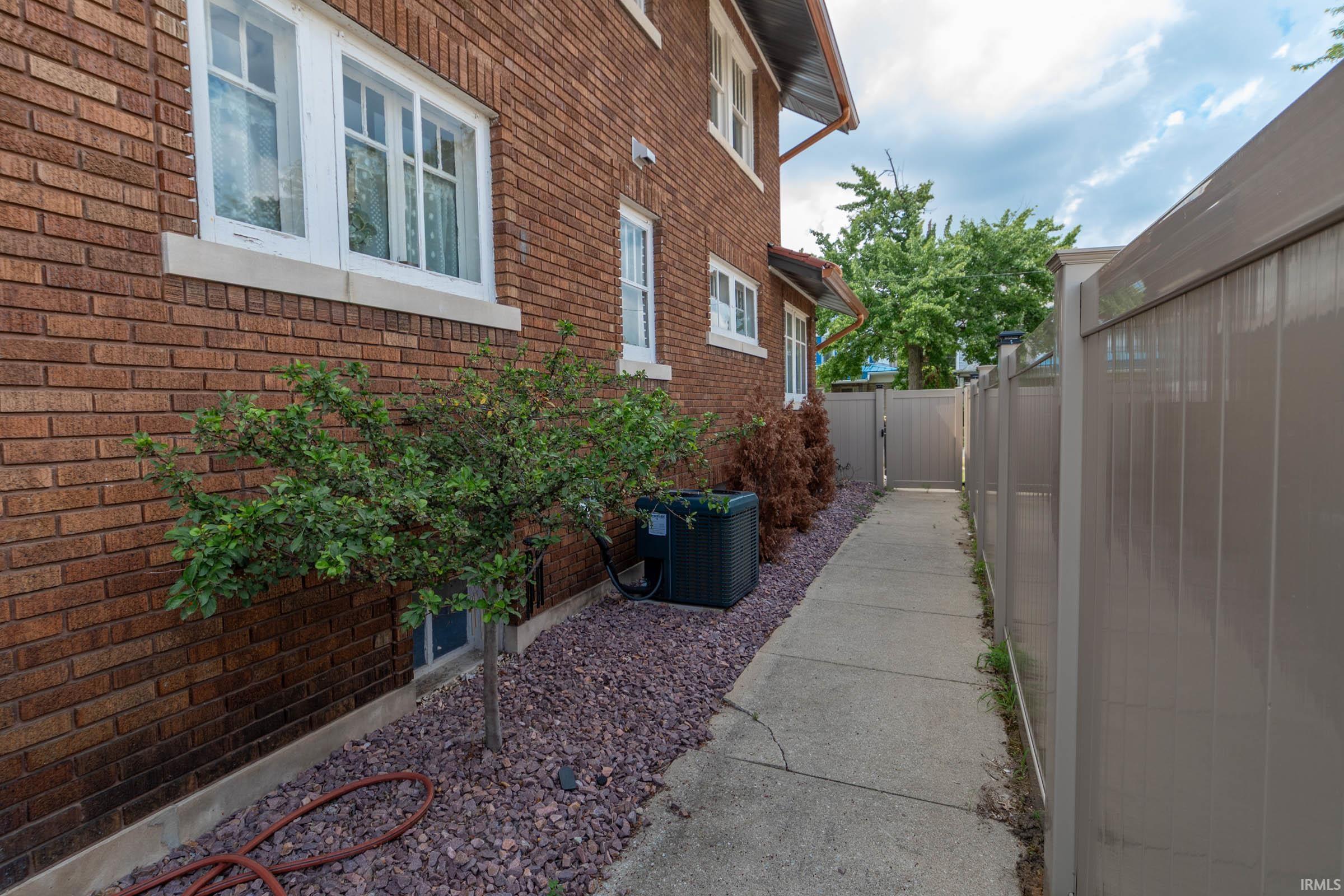 Photo 26 of 315 W Lexington Avenue