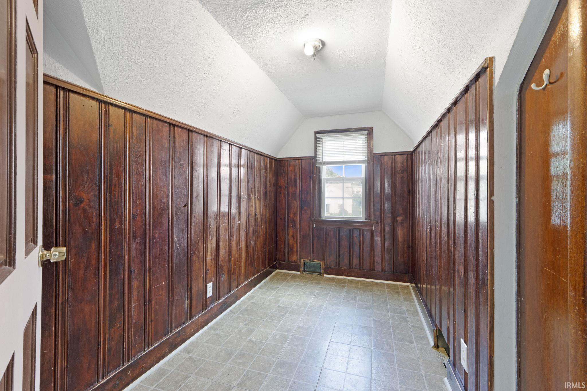 Photo 27 of 4522 S Calhoun Street