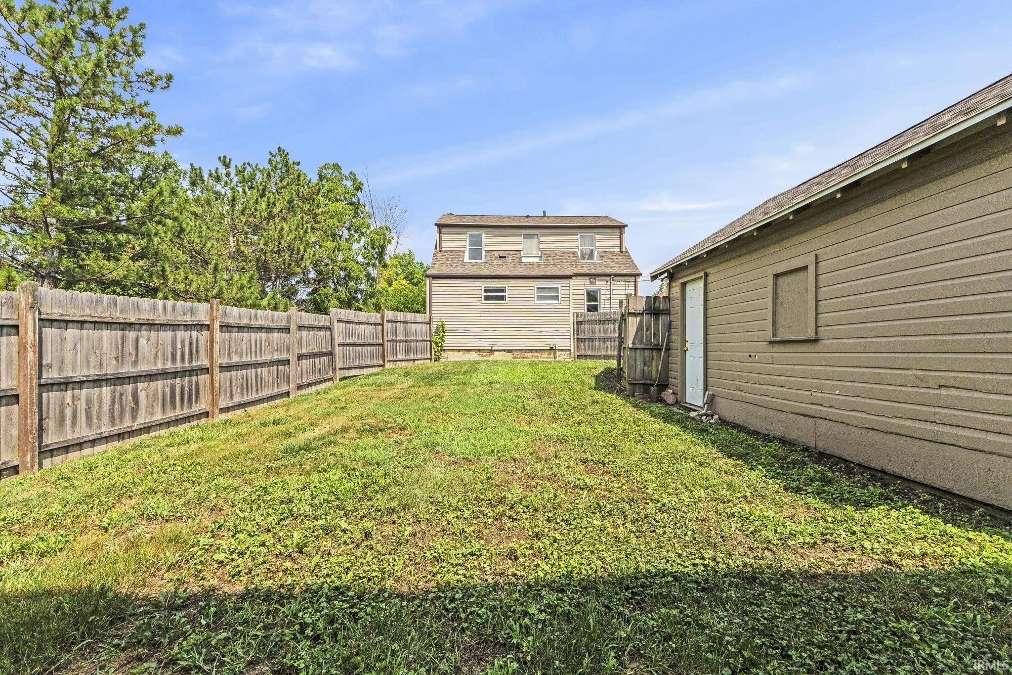 Photo 32 of 4522 S Calhoun Street