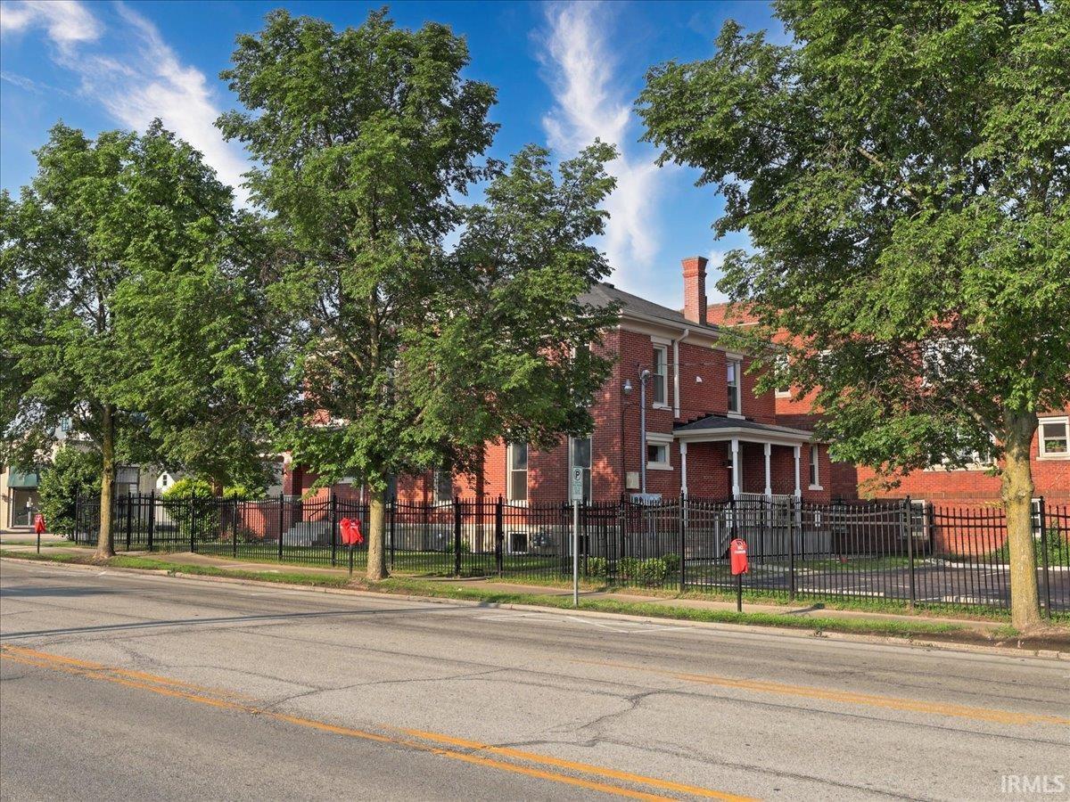 Photo 1 of 439 E Wayne Street