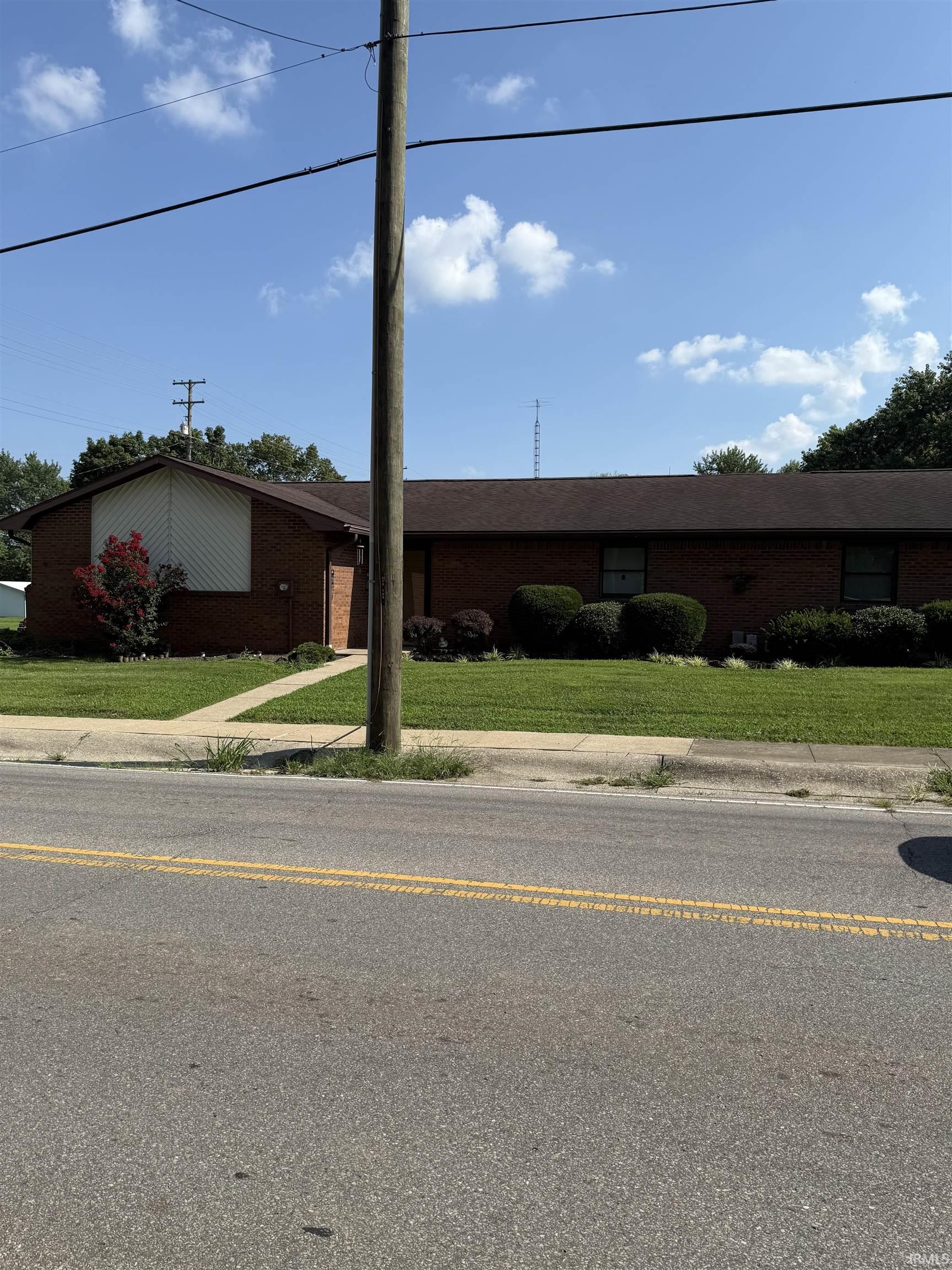 Homes for sale in Princeton, IN | 423 W Mulberry St, Princeton, IN 47670 | MLS# 202529298