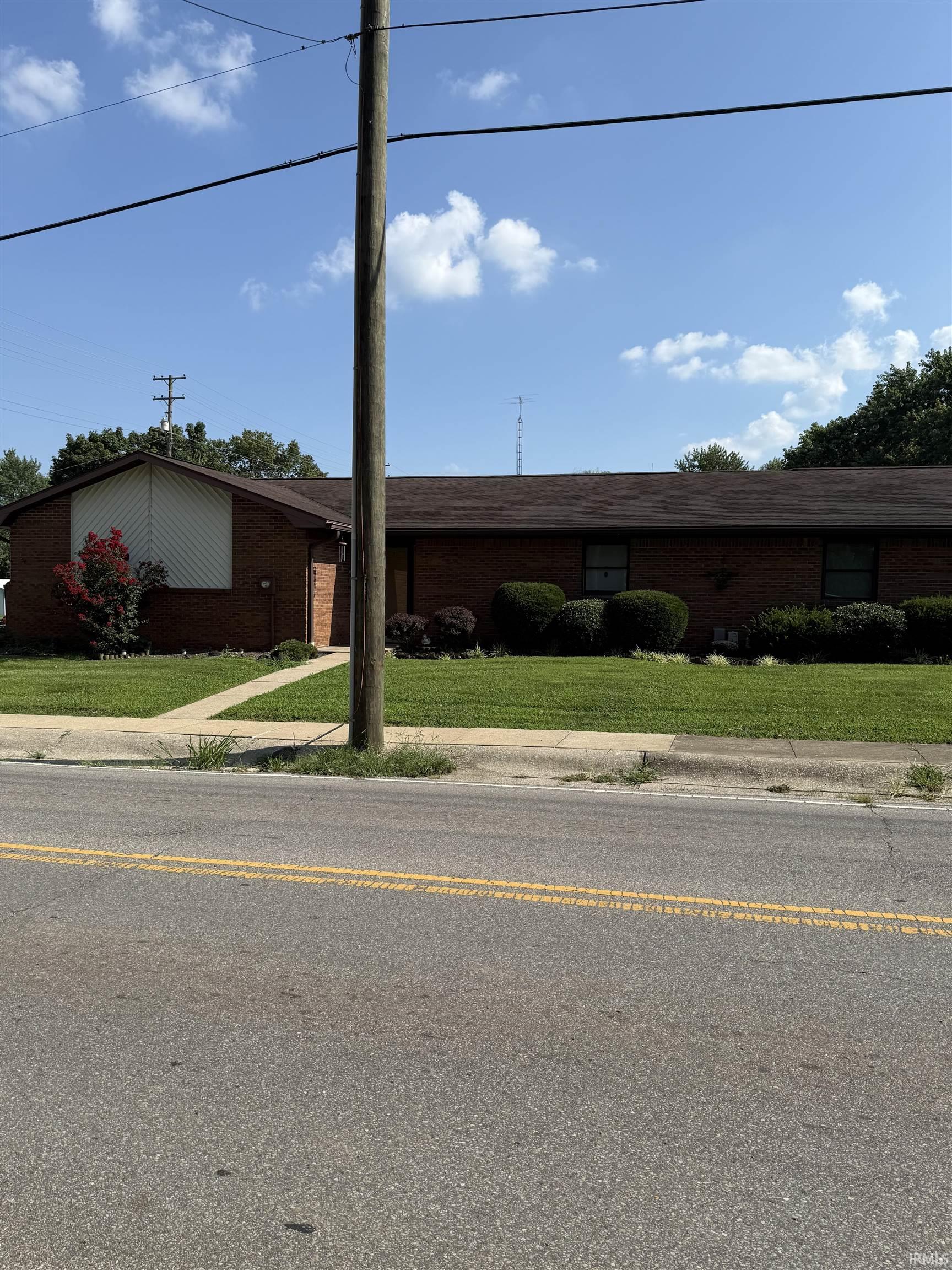 Homes for sale in Princeton, IN | 423 W Mulberry St, Princeton, IN 47670 | MLS# 202529298