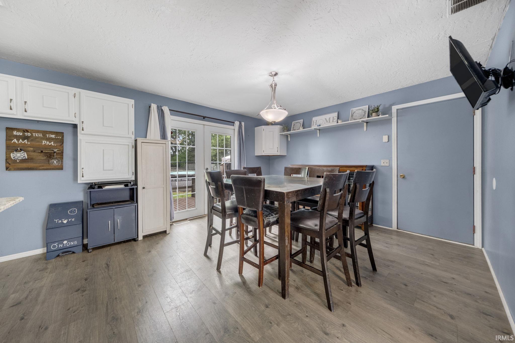 Photo 10 of 405 Inwood Drive