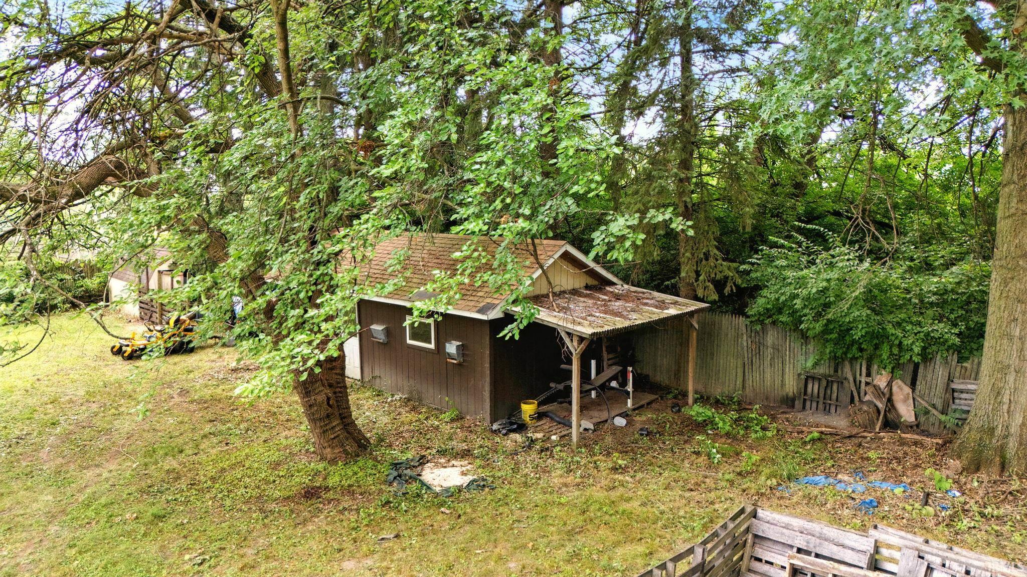 Photo 32 of 405 Inwood Drive