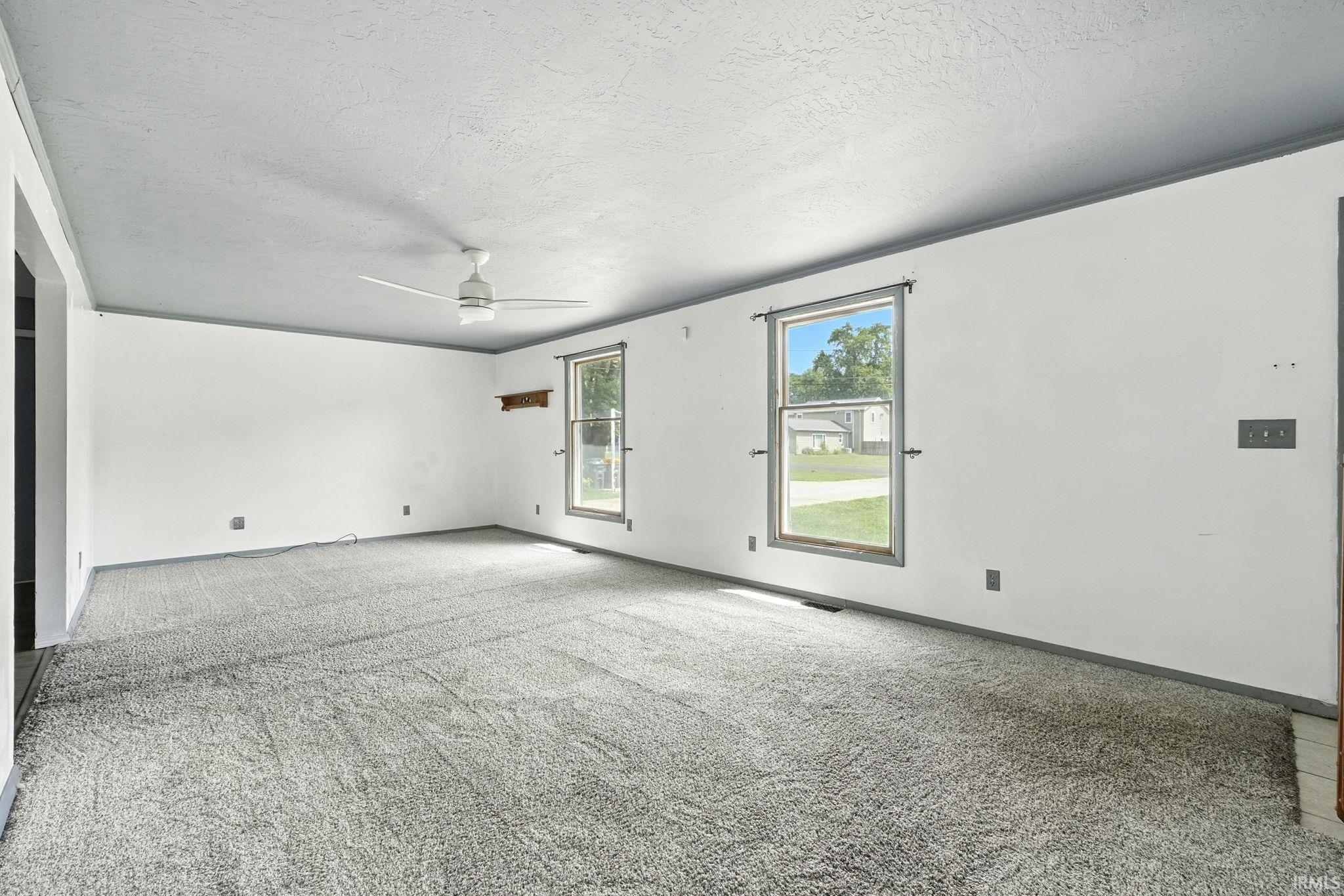 Photo 4 of 405 Inwood Drive