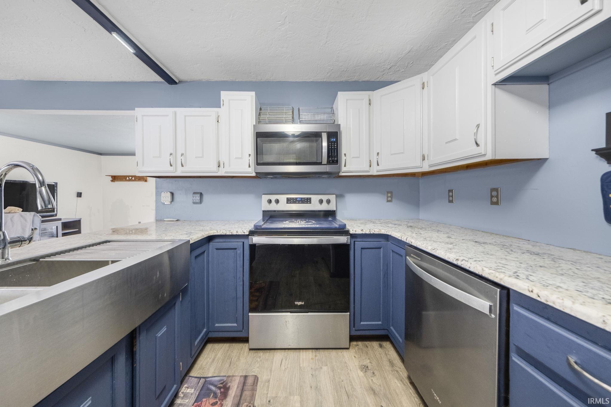Photo 8 of 405 Inwood Drive