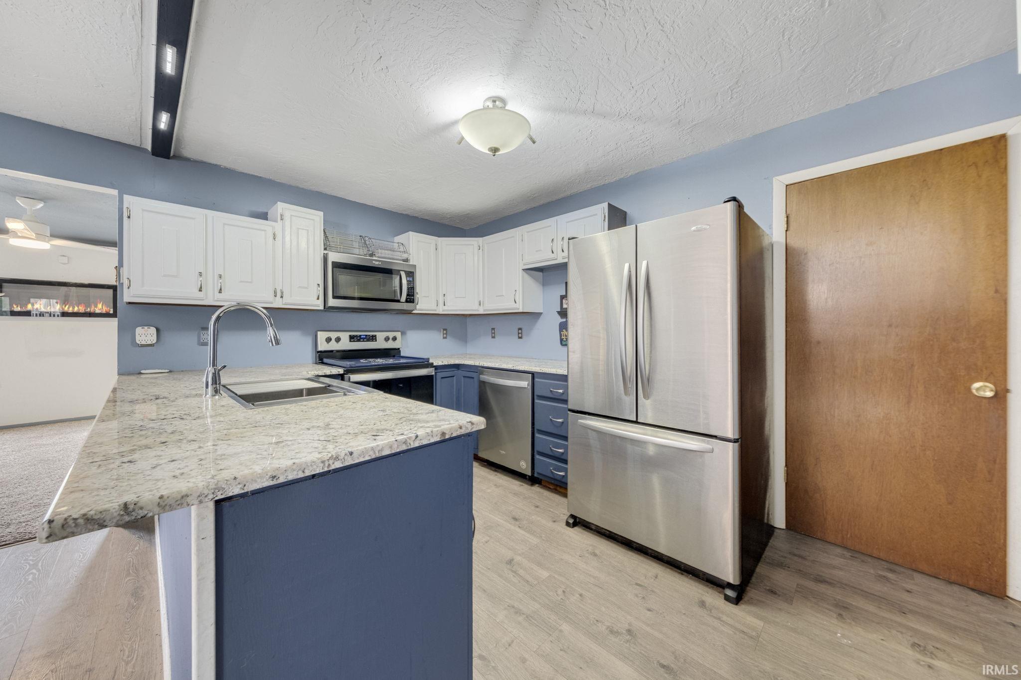 Photo 9 of 405 Inwood Drive