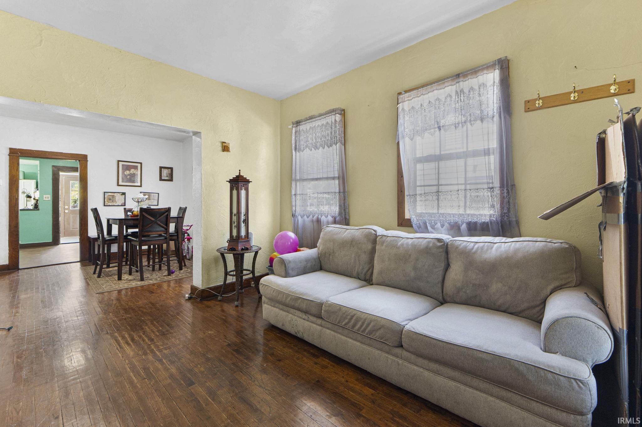 Photo 11 of 2832 Abbott Street