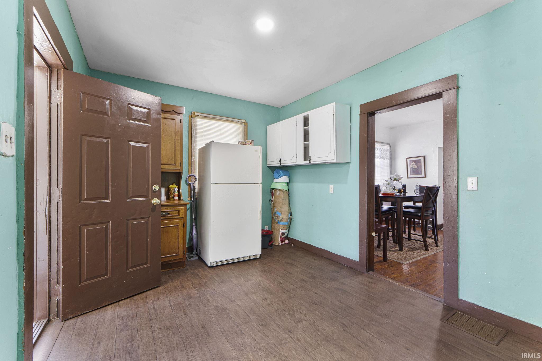 Photo 6 of 2832 Abbott Street