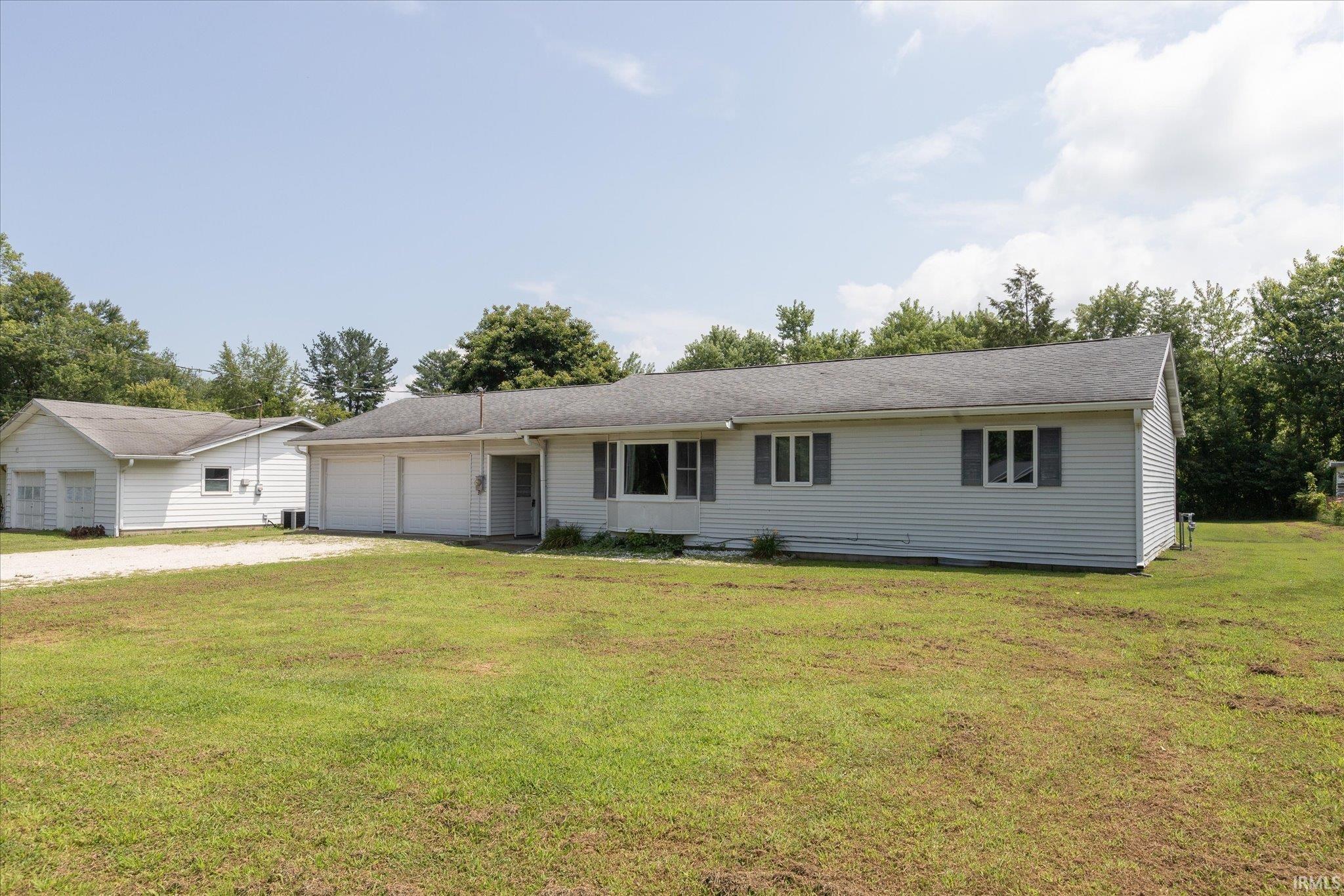 Homes for sale in Bloomington, IN | 2724 N Smith Pike, Bloomington, IN 47404 | MLS# 202529376