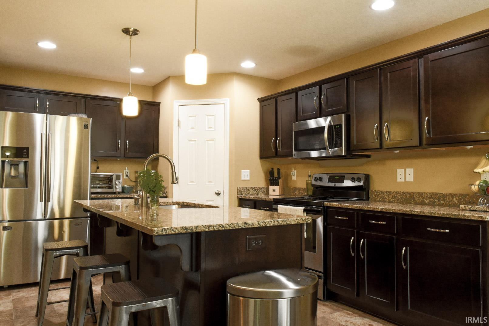 Photo 9 of 208 Cabrillo Court