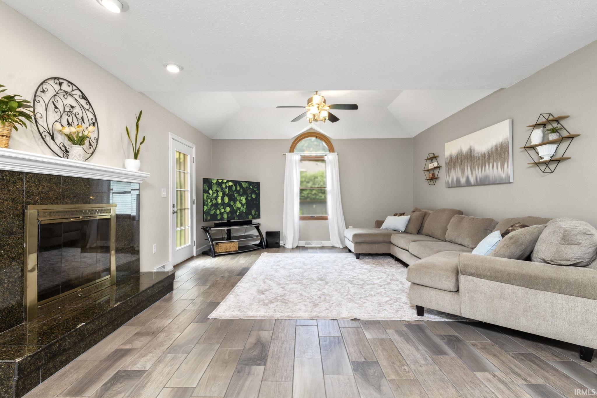 Photo 5 of 53303 Monticola Lane