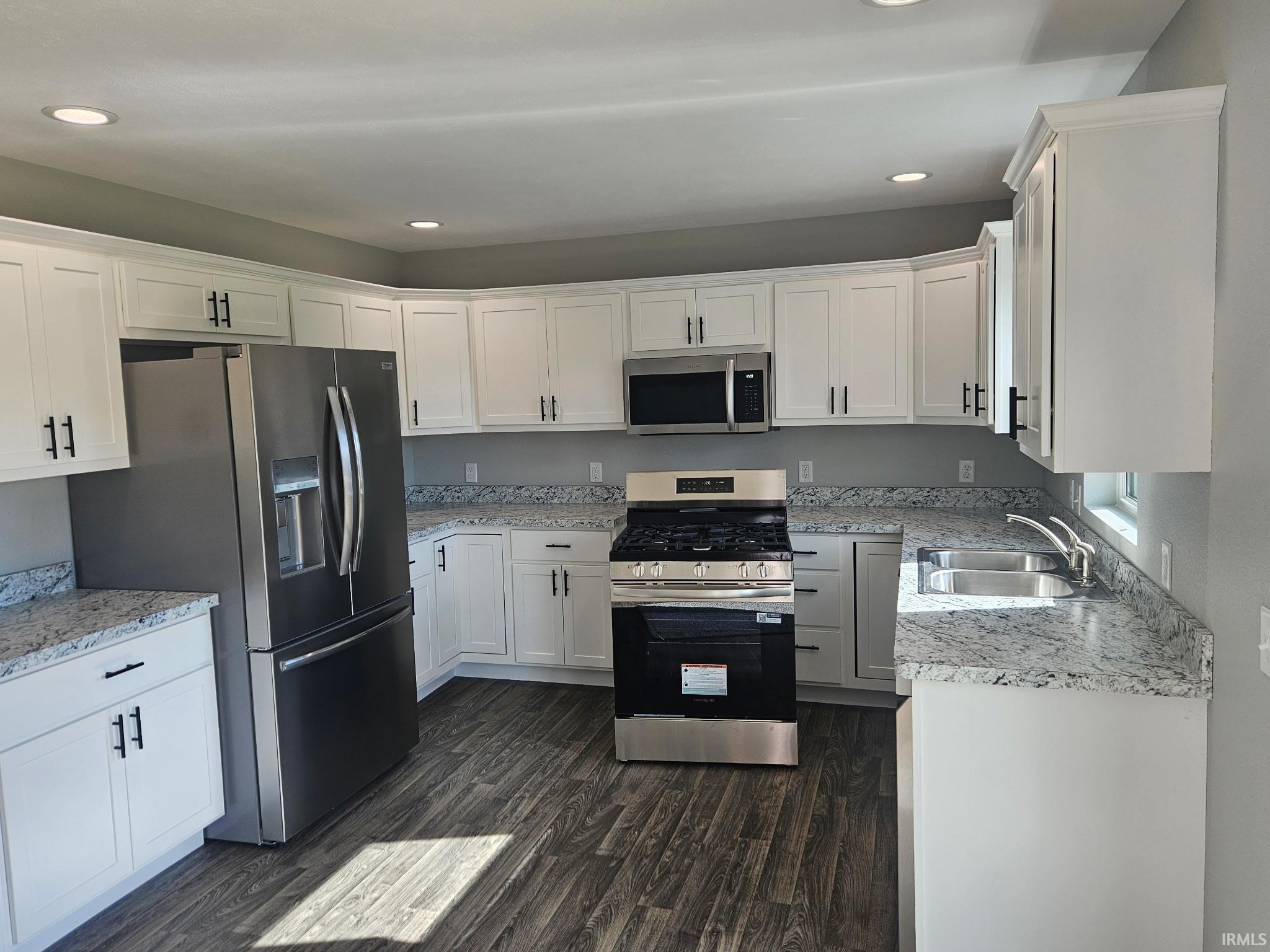 Photo 2 of 365 E Country Lane