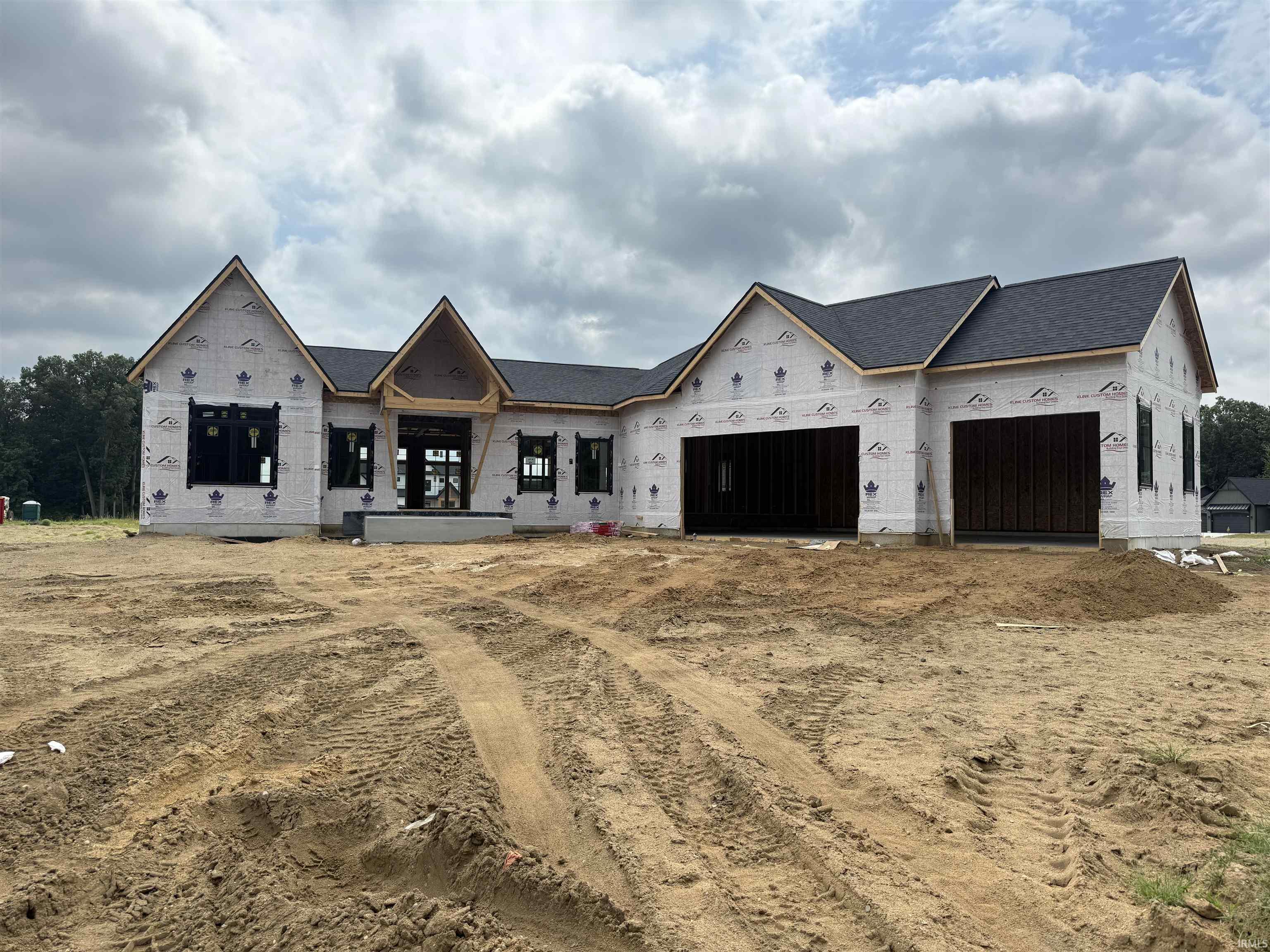 Homes for sale in Osceola, IN | 11152 Wharton Way #304, Osceola, IN 46561 | MLS# 202529448