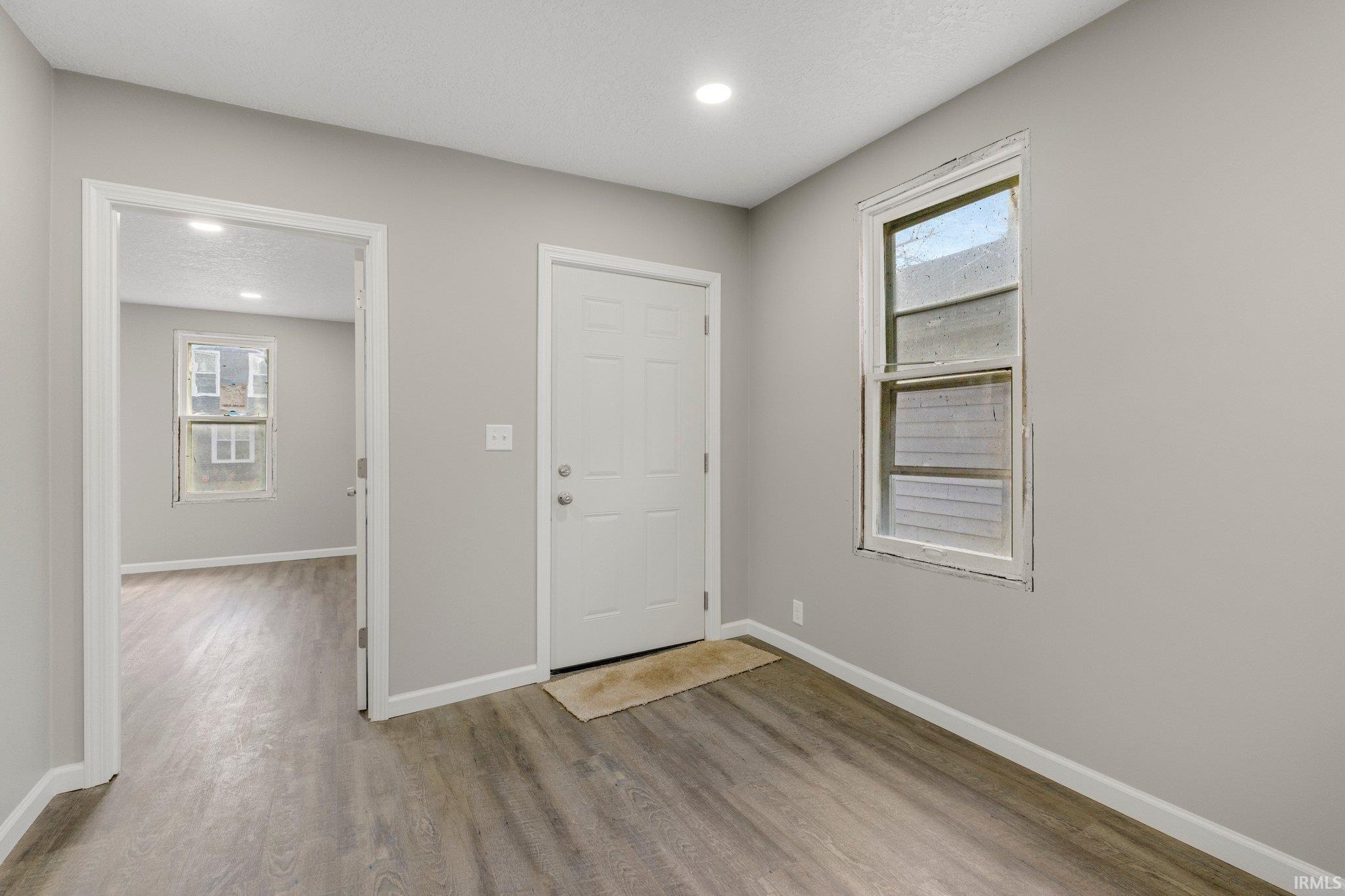 Photo 15 of 607 Riverside Avenue