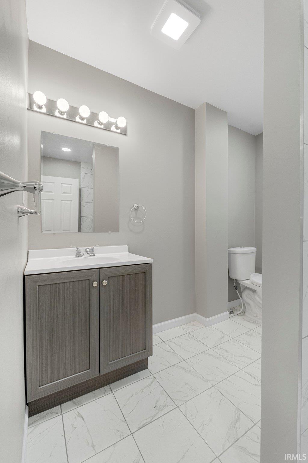 Photo 21 of 607 Riverside Avenue