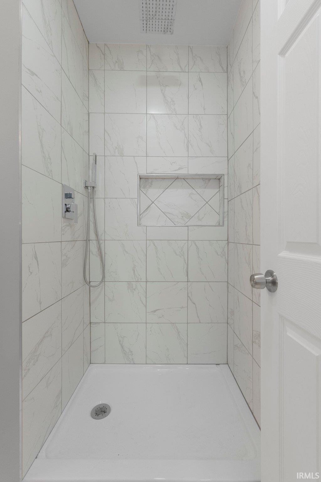 Photo 22 of 607 Riverside Avenue