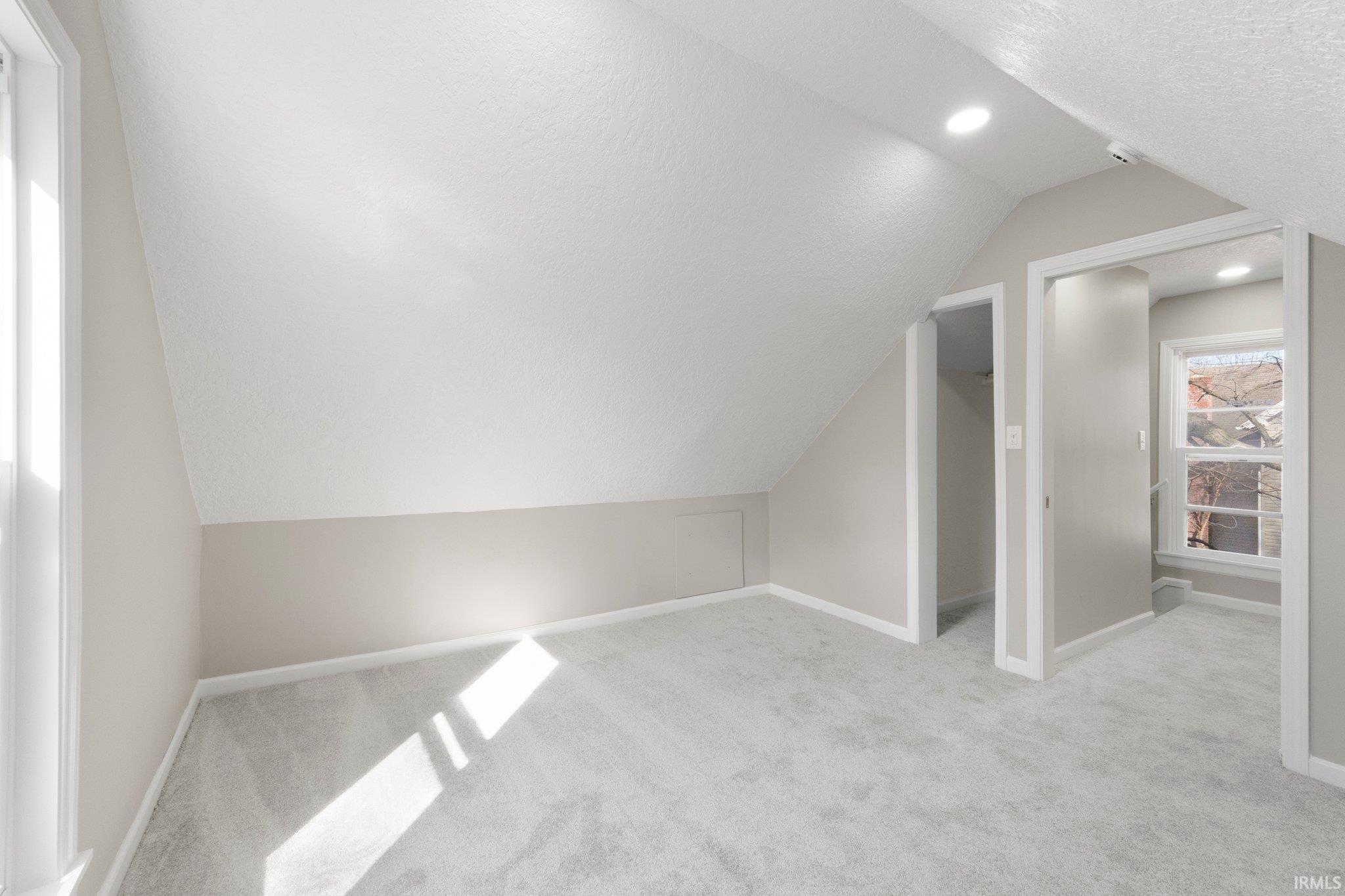 Photo 27 of 607 Riverside Avenue