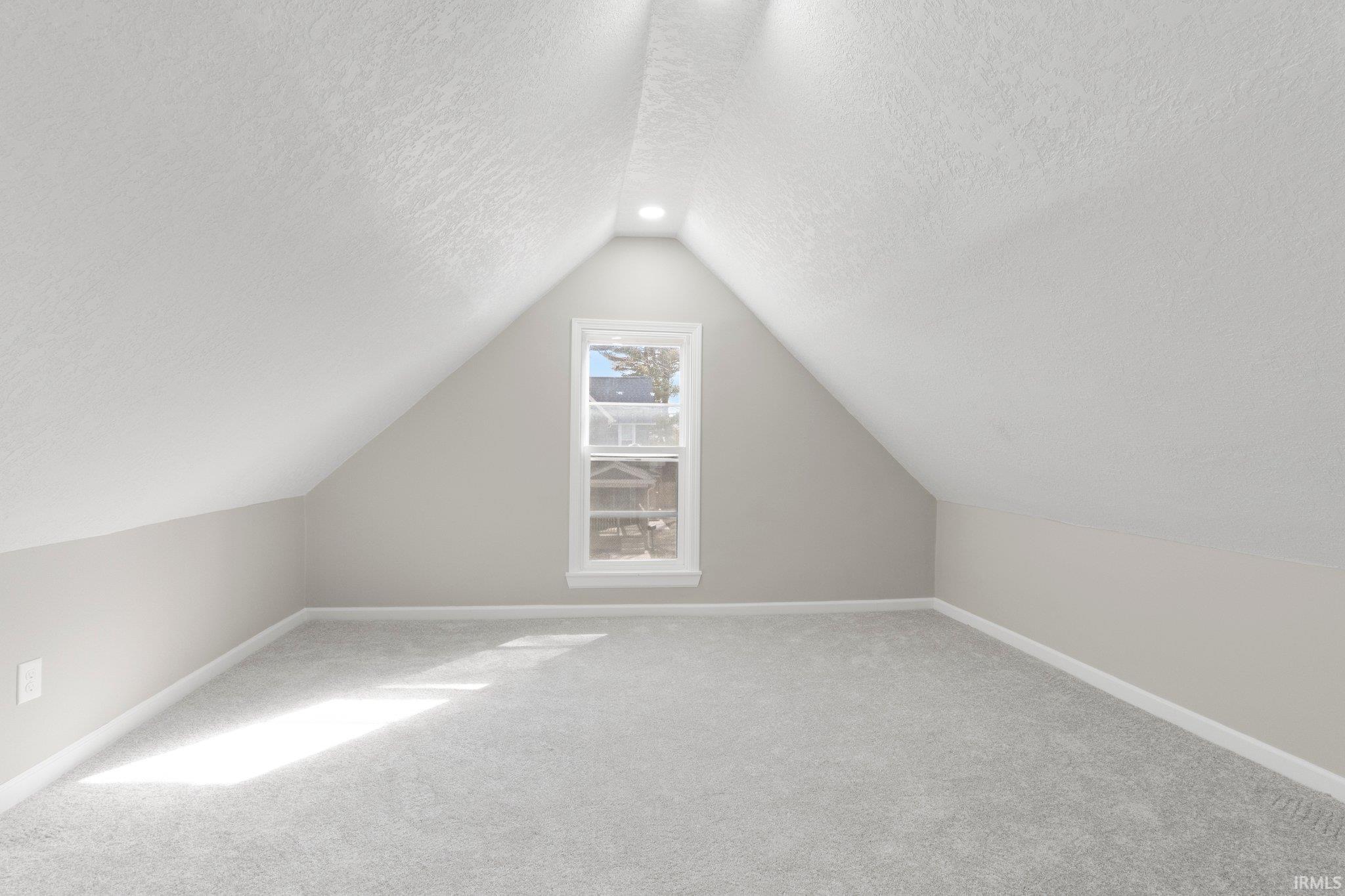 Photo 31 of 607 Riverside Avenue