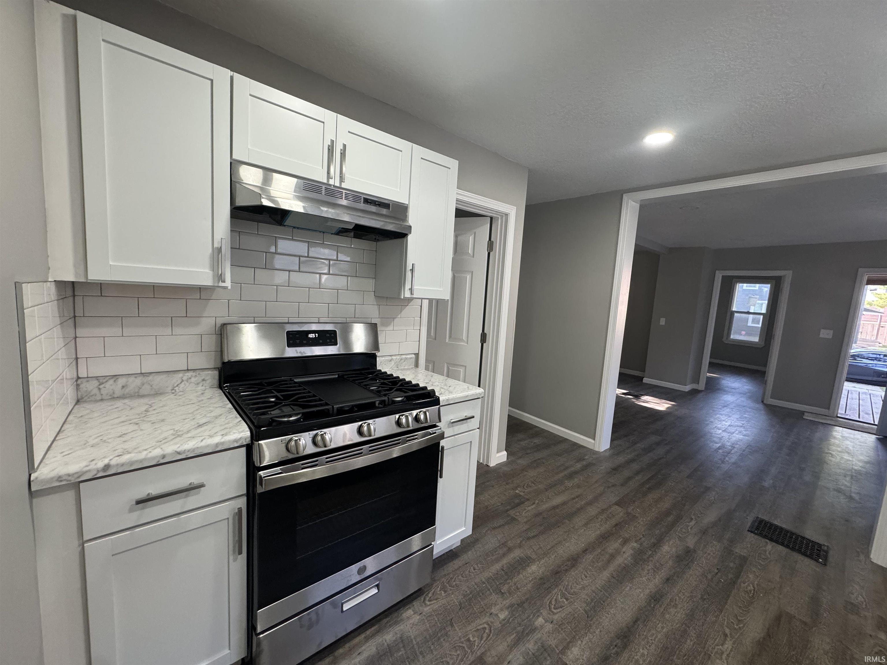 Photo 6 of 607 Riverside Avenue