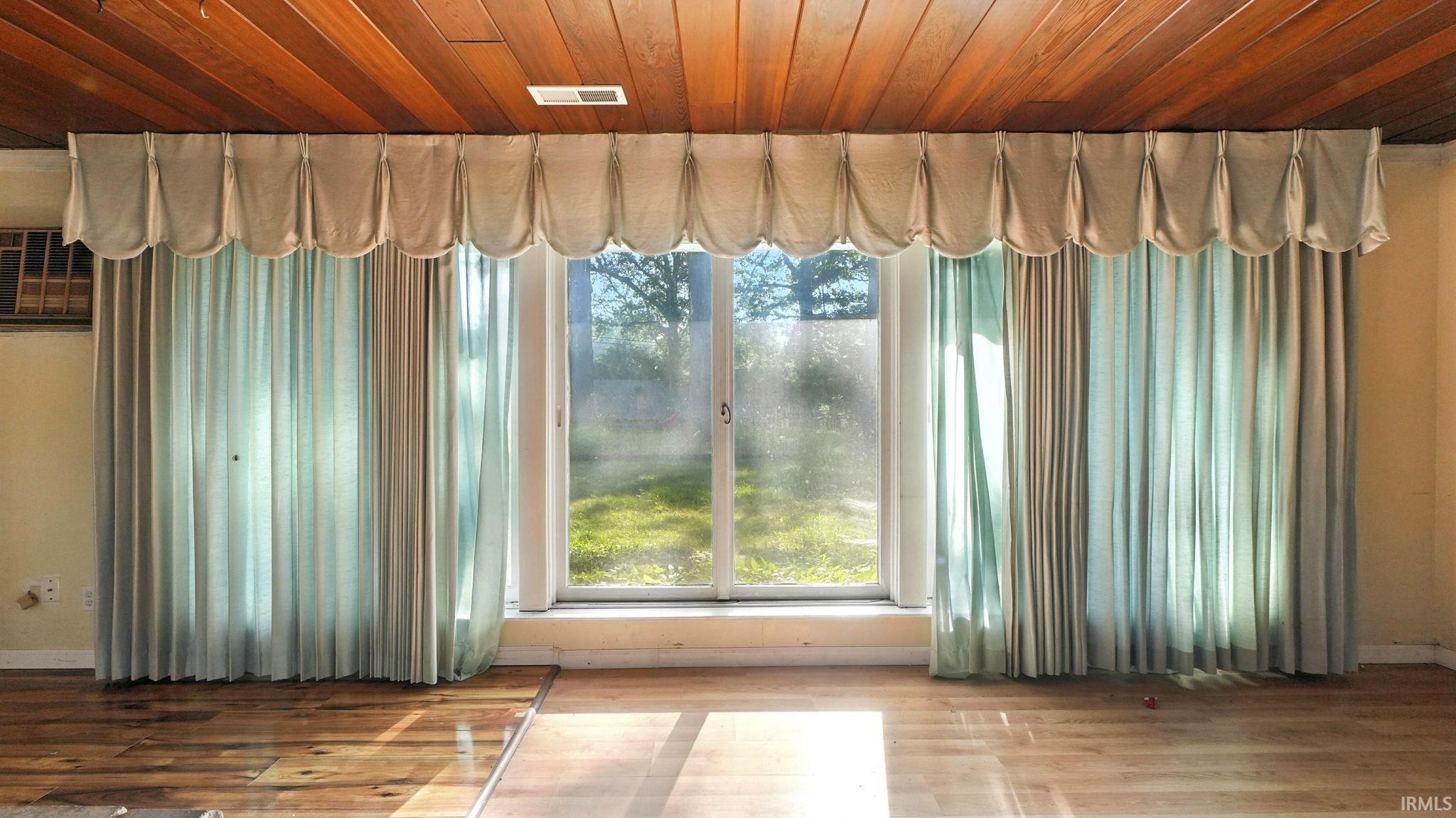 Photo 18 of 3929 Plaza Drive