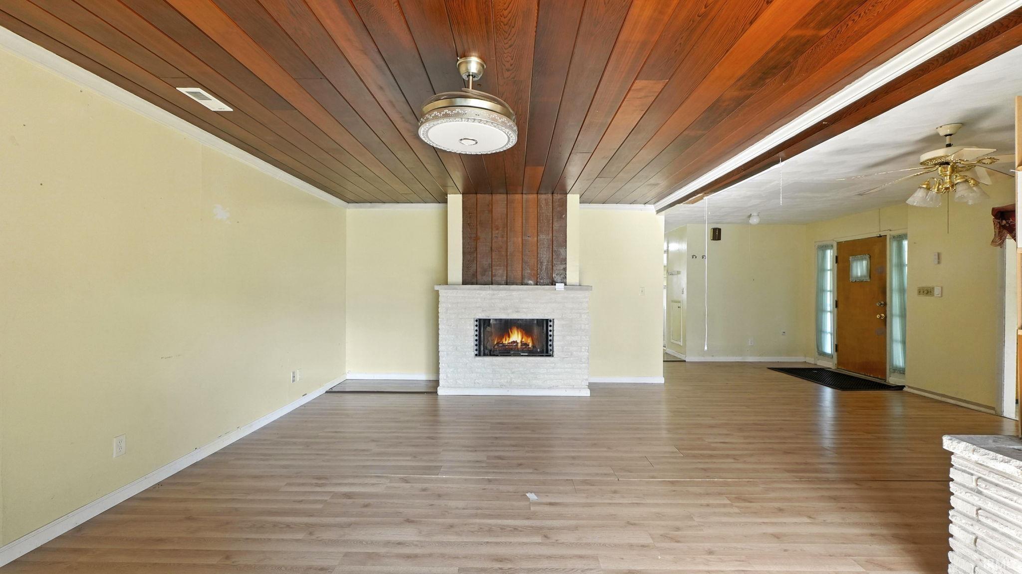 Photo 8 of 3929 Plaza Drive