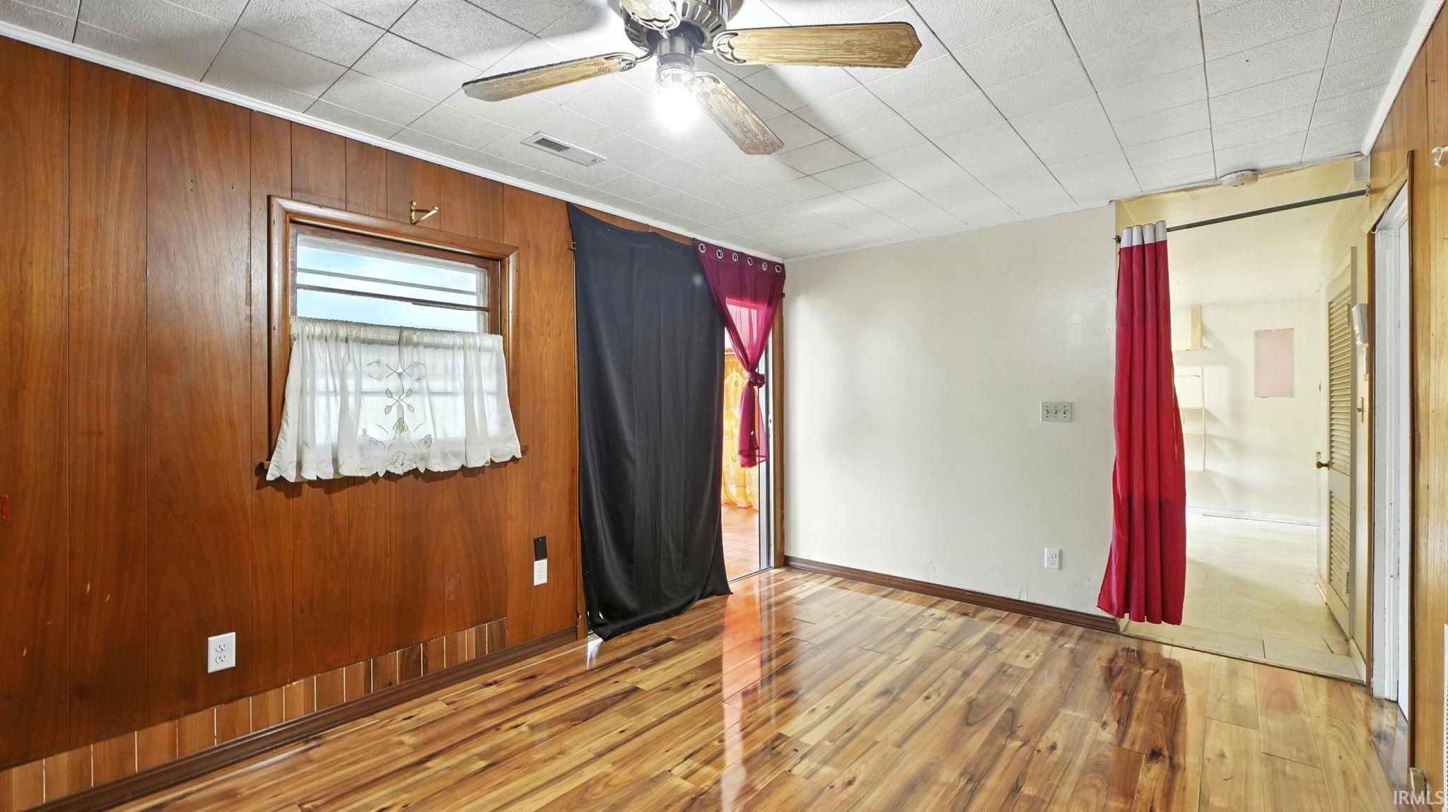 Photo 9 of 3929 Plaza Drive