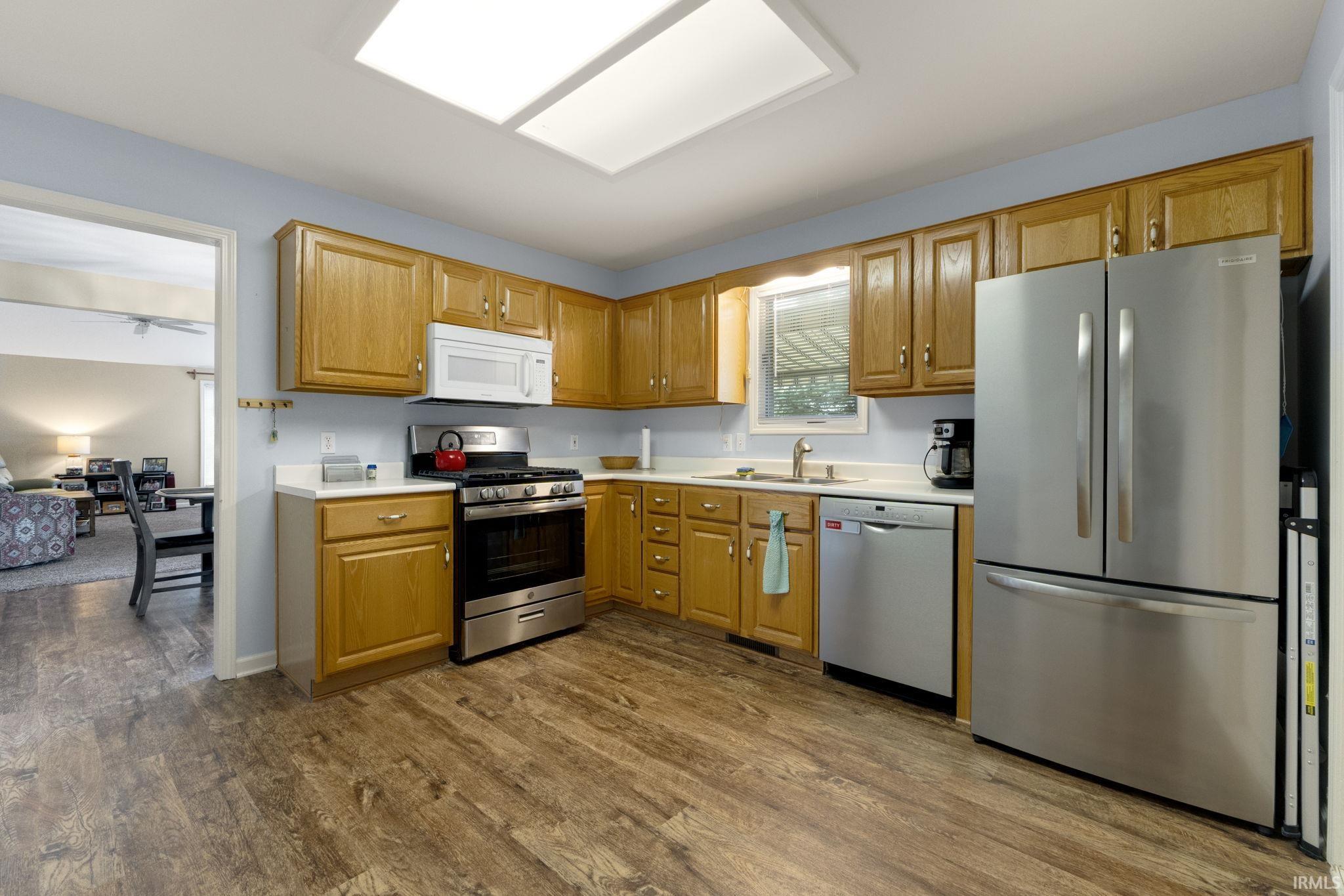 Photo 9 of 8041 Harrisburg Lane