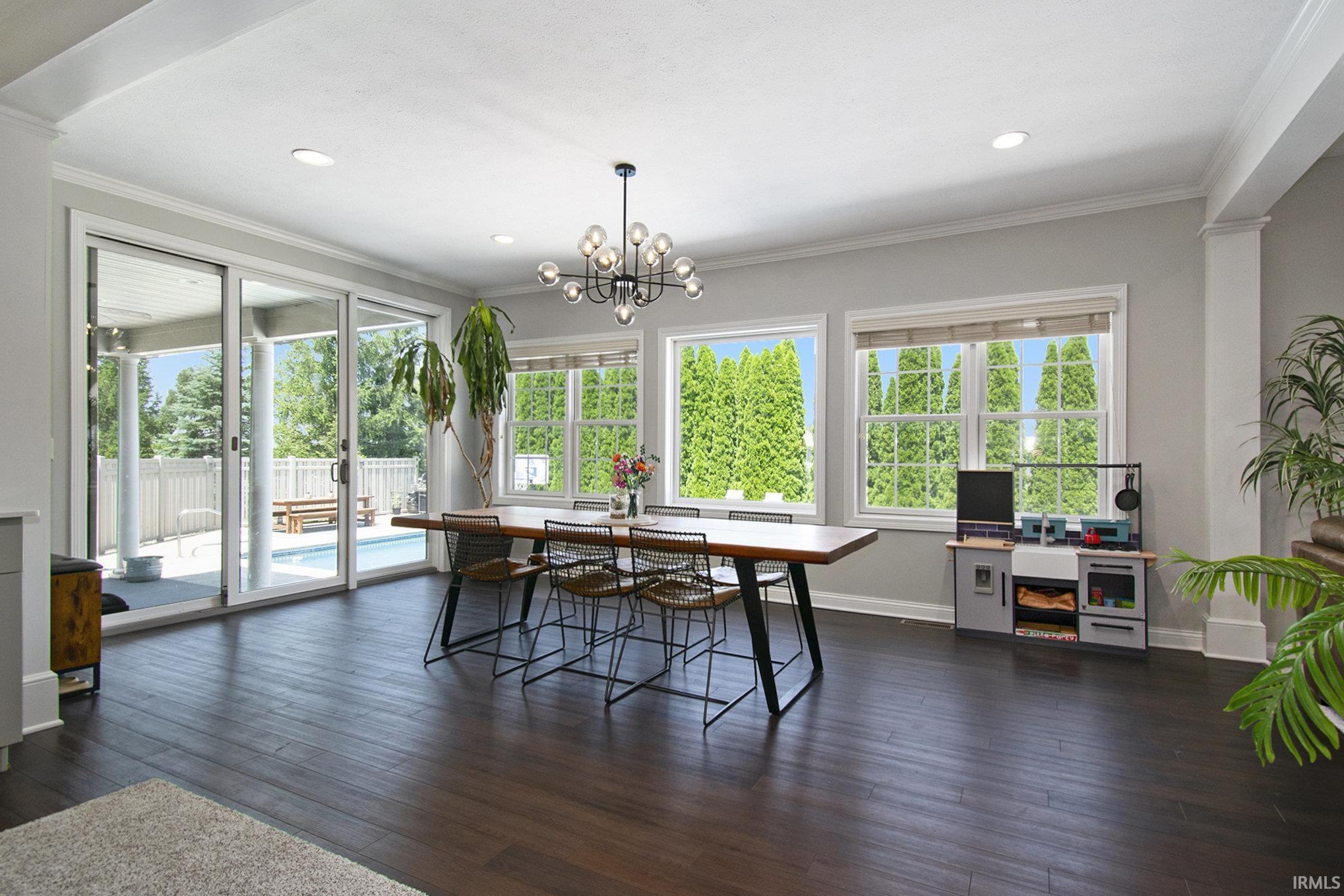 Overlooks Pool & Patio Area