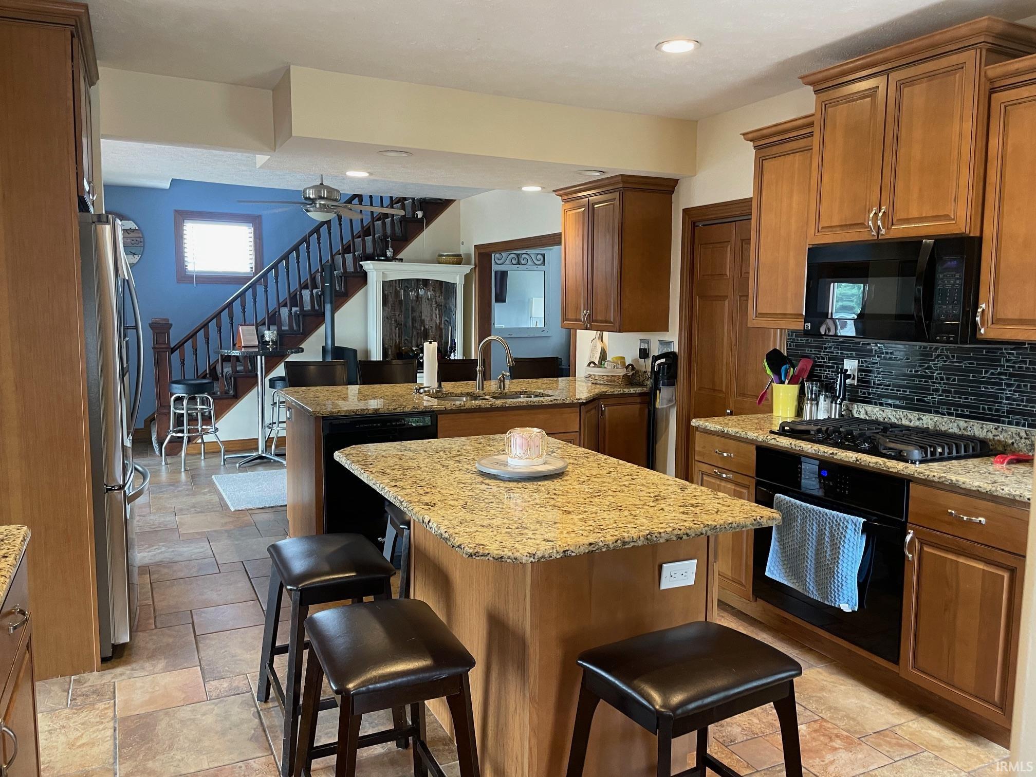 Homes for sale in Bremen, IN | 9071 N Shore Dr, Bremen, IN 46506 | MLS# 202529535