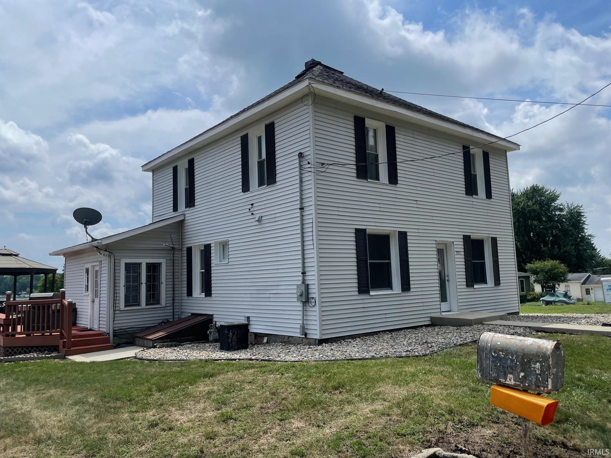 Homes for sale in Bremen, IN | 9071 N Shore Dr, Bremen, IN 46506 | MLS# 202529535