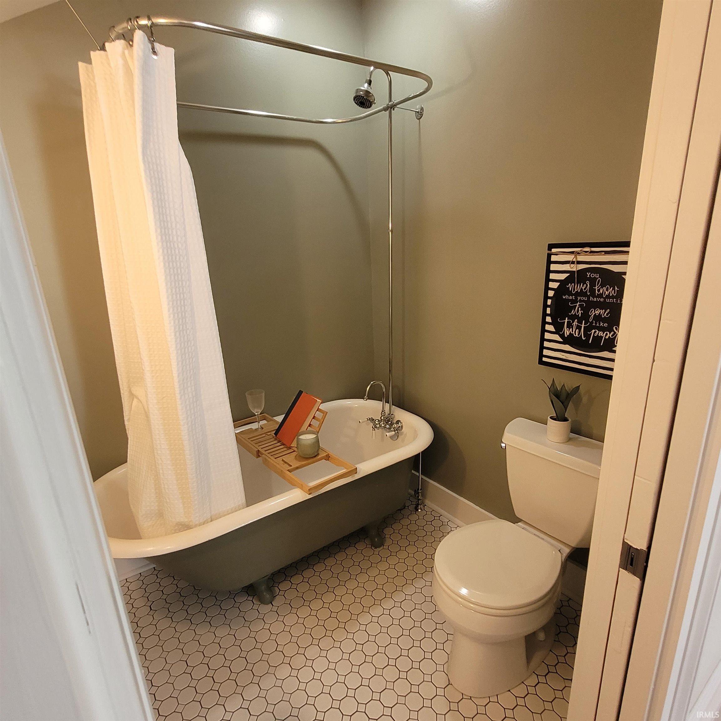 Photo 22 of 817 Wilt Street