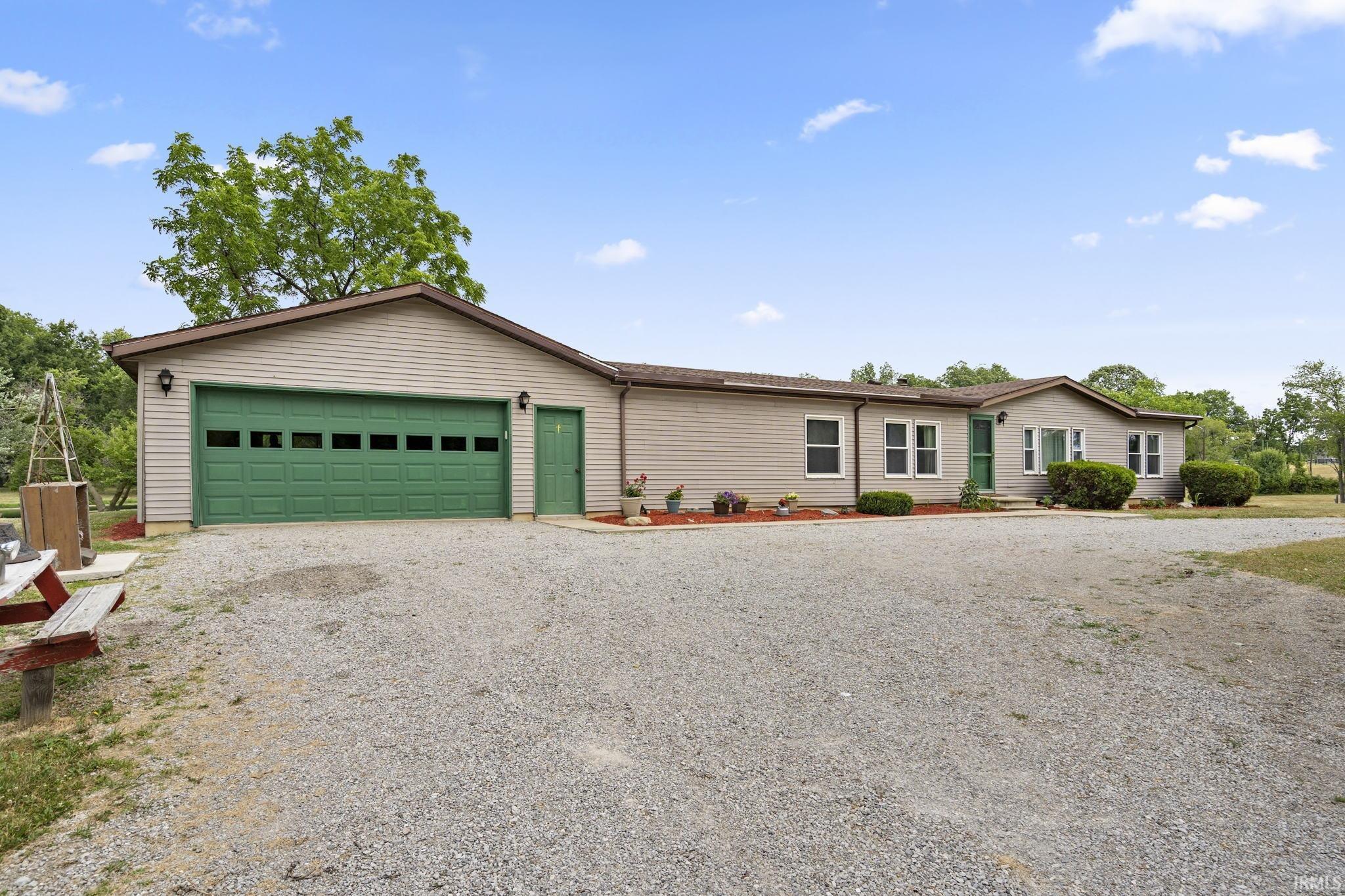 Photo 3 of 17625 Lochner Road