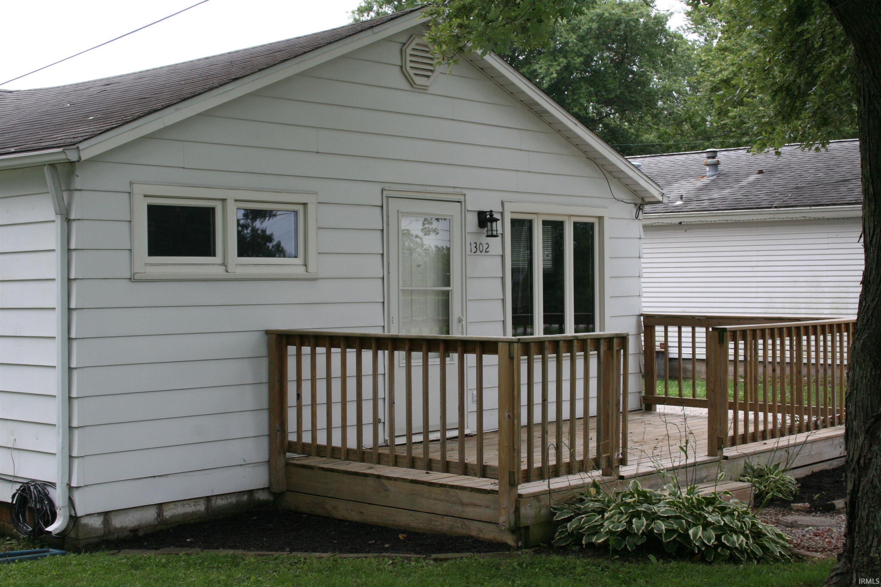 Homes for sale in Muncie, IN | 1302 N Country Club Rd, Muncie, IN 47303 | MLS# 202529651