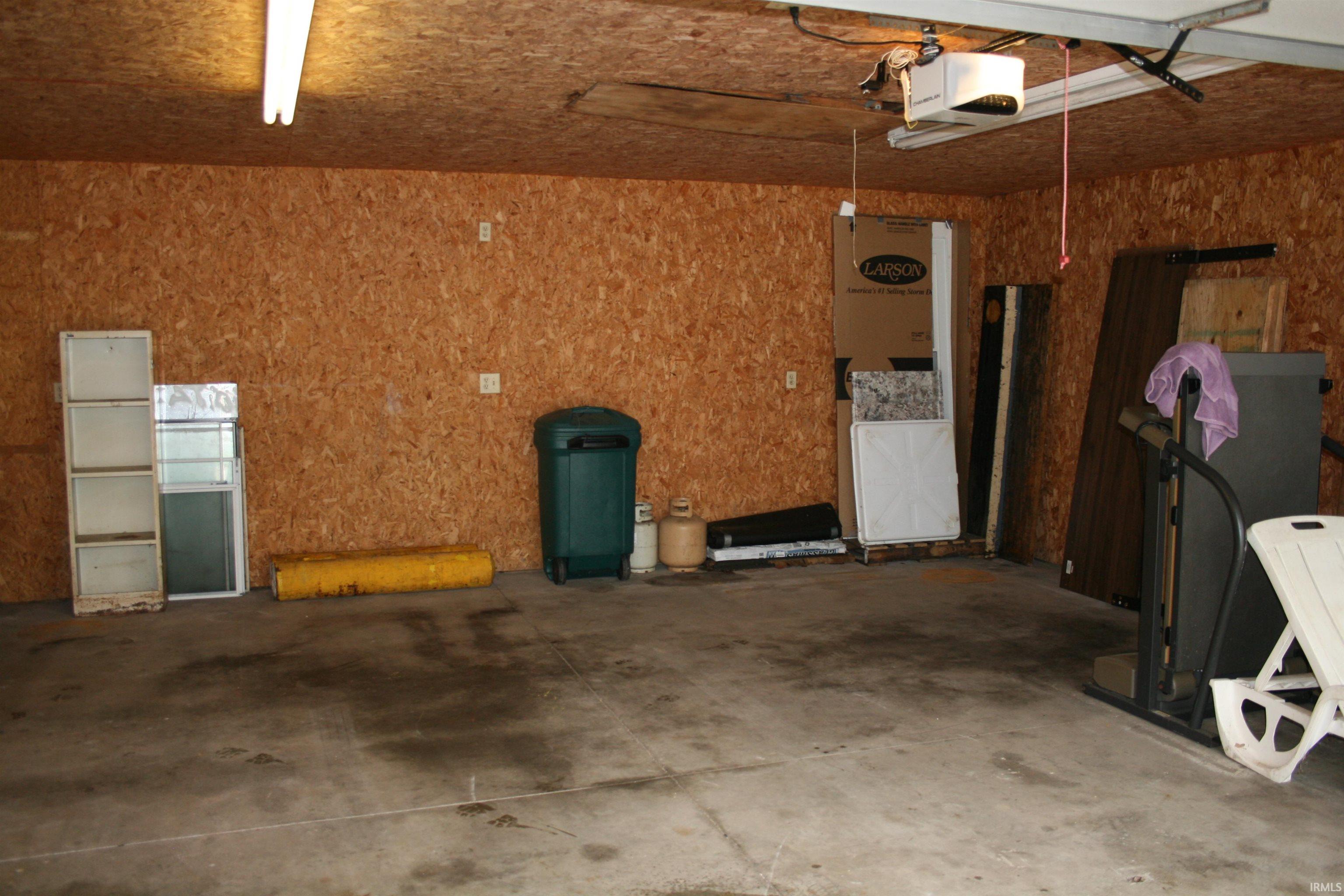 Homes for sale in Muncie, IN | 1302 N Country Club Rd, Muncie, IN 47303 | MLS# 202529651