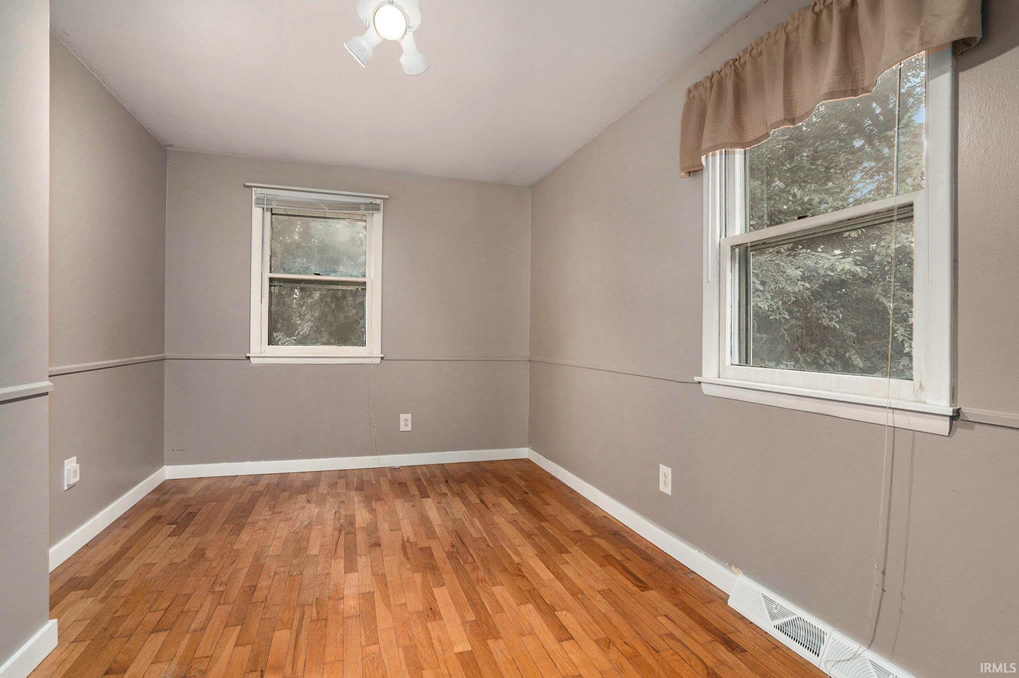 Photo 8 of 109 Greenway Drive