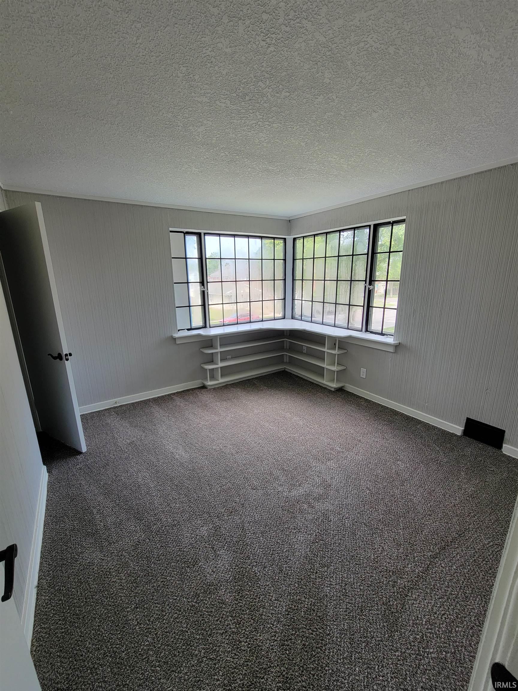 Photo 11 of 4615 S Calhoun Street