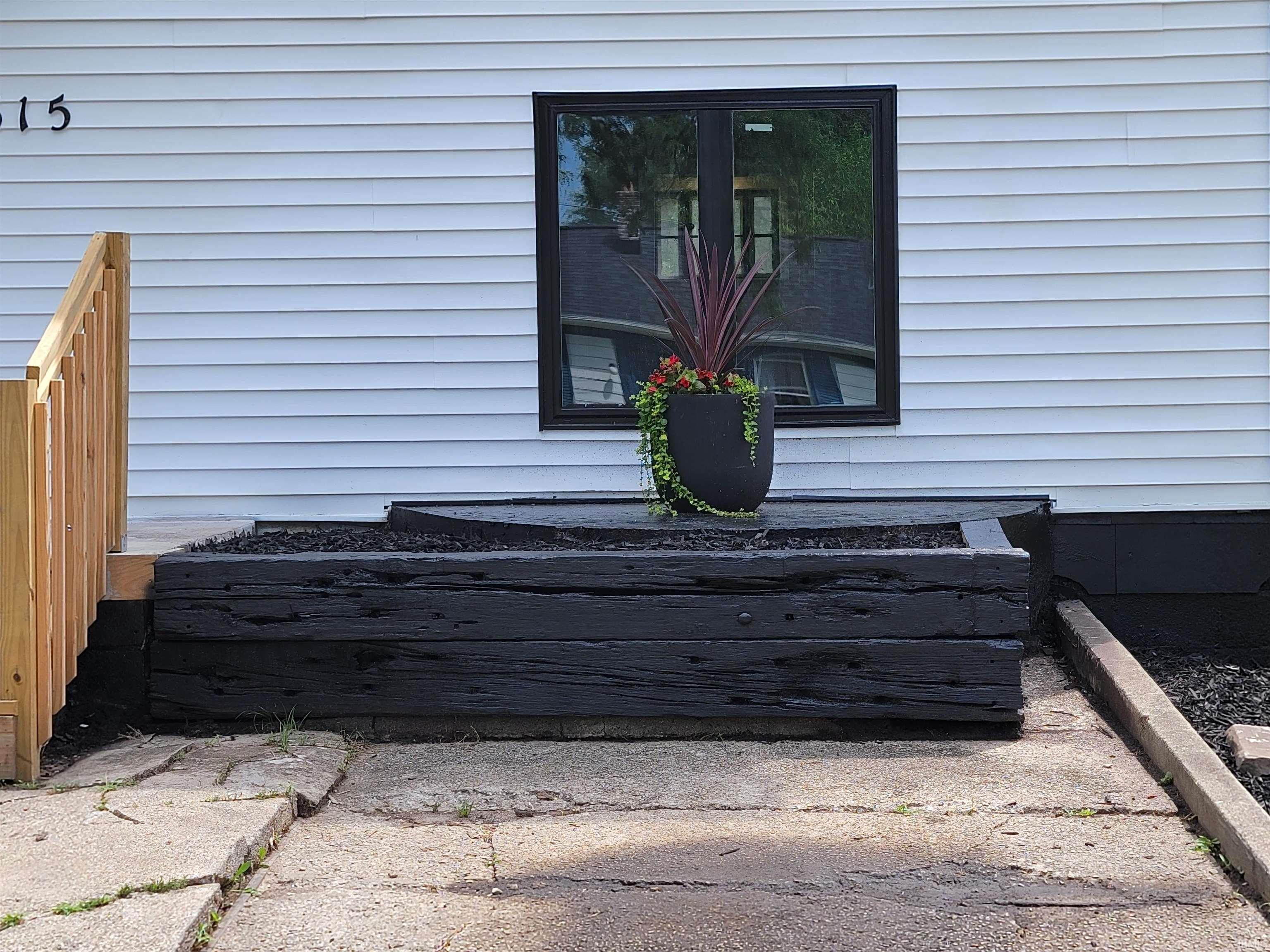 Photo 25 of 4615 S Calhoun Street