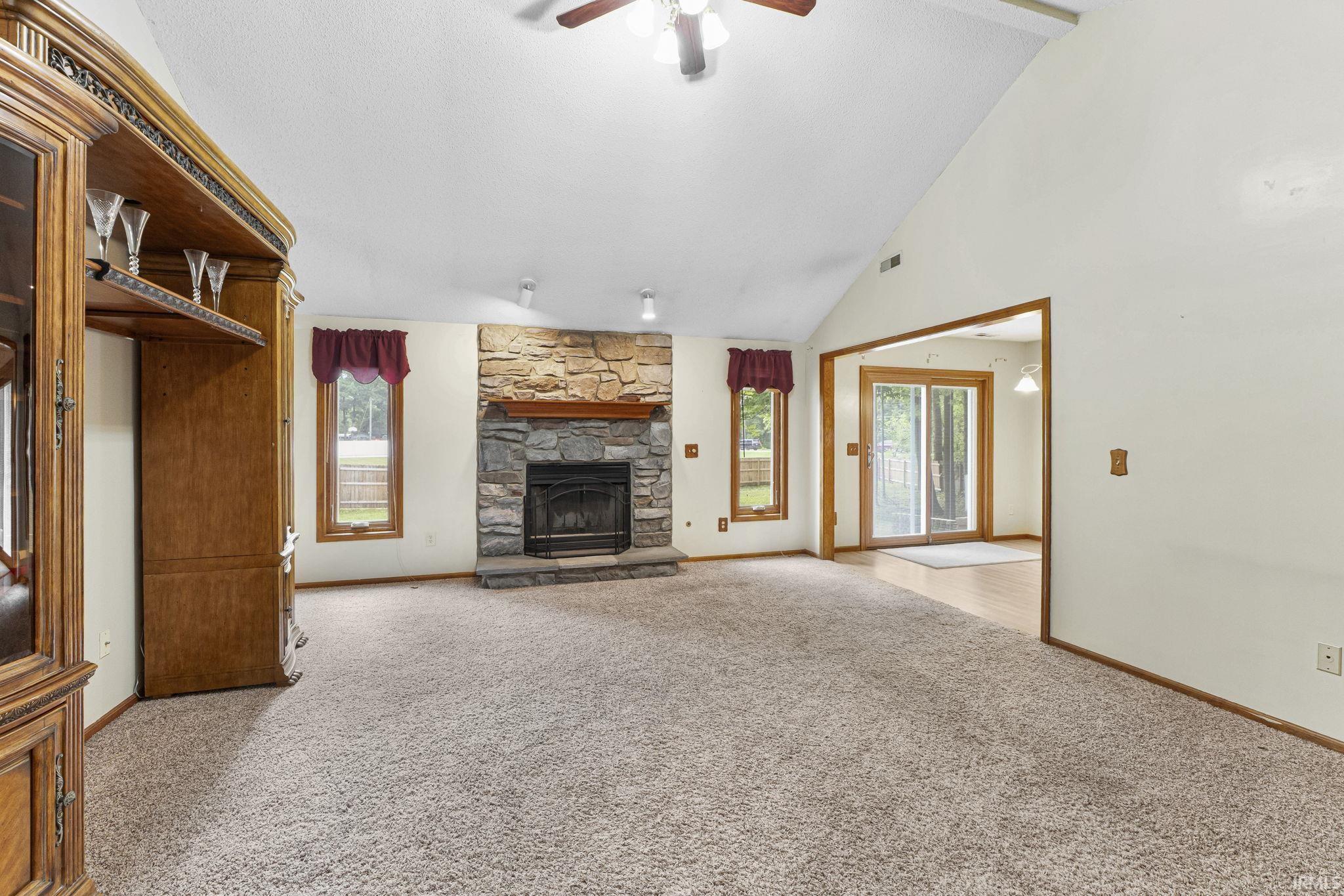 Photo 3 of 2808 Shady Hollow Place