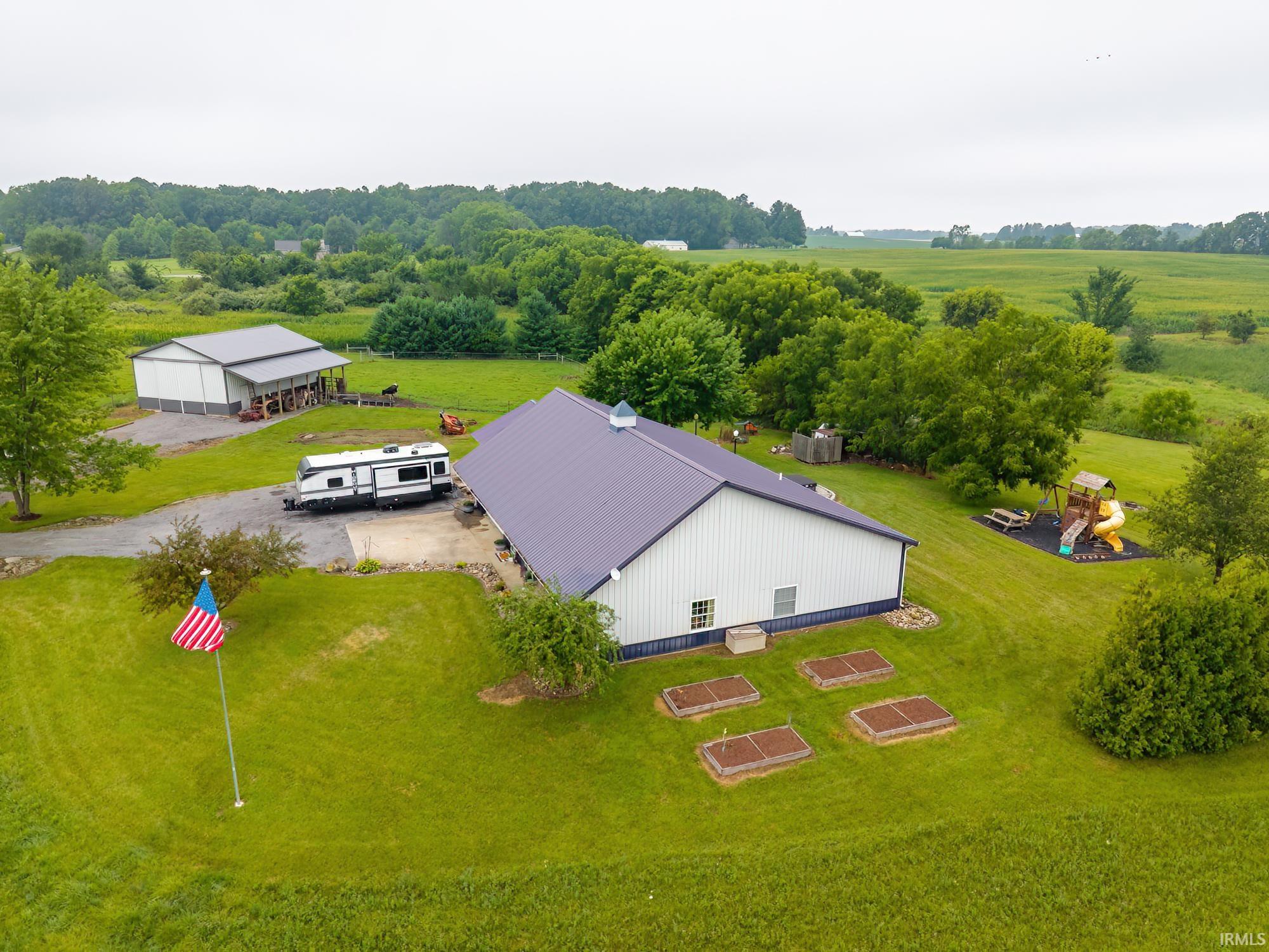 Photo 7 of 11661 E 850 N