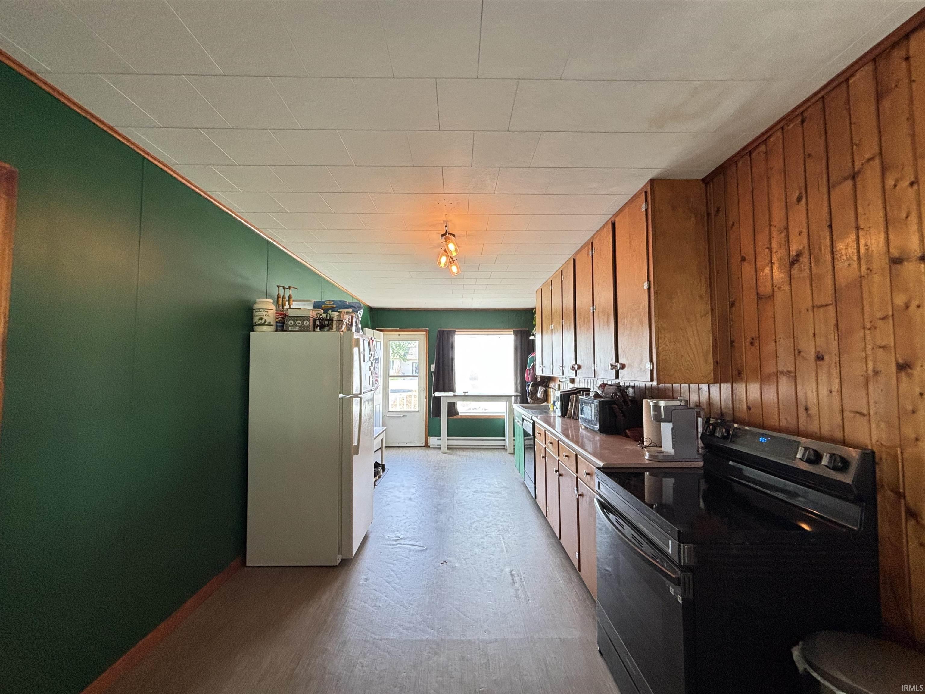 Homes for sale in Williamsport, IN | 431 E 4Th St, Williamsport, IN 47933 | MLS# 202529796