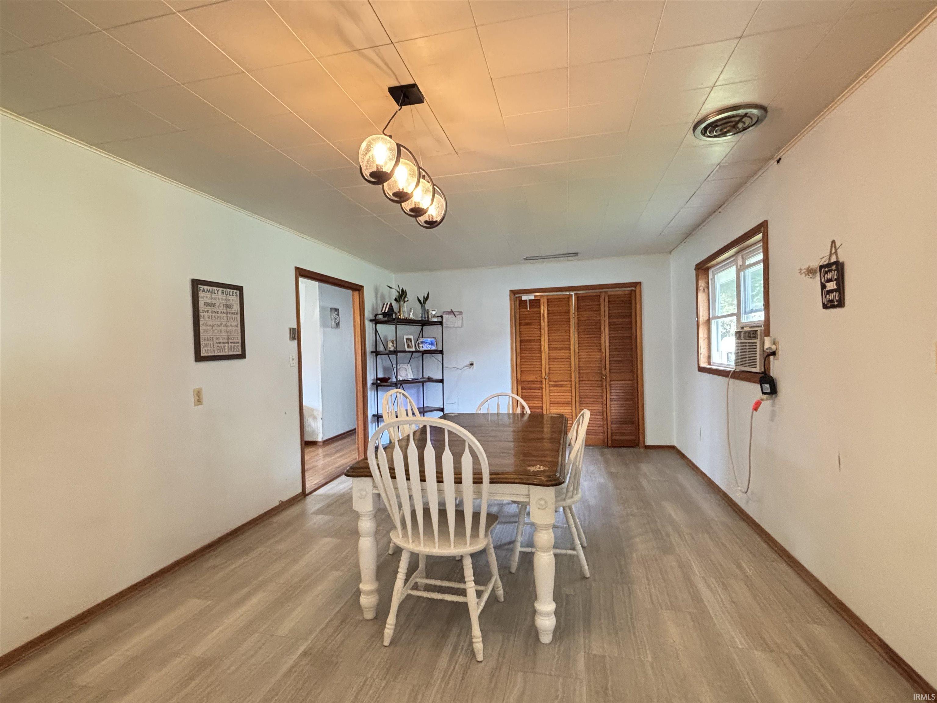 Homes for sale in Williamsport, IN | 431 E 4Th St, Williamsport, IN 47933 | MLS# 202529796