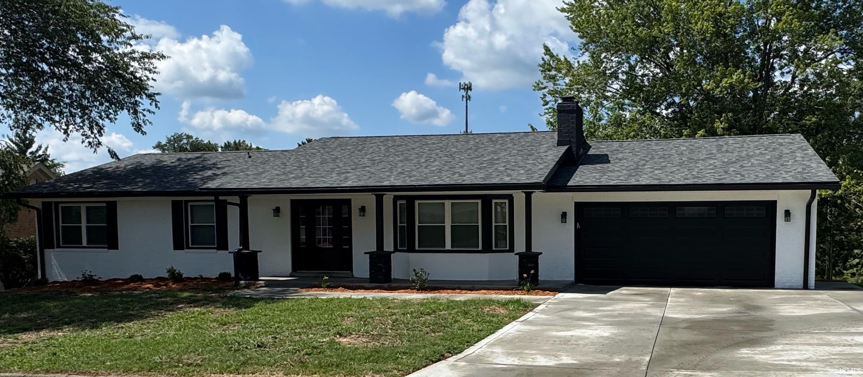 Homes for sale in Evansville, IN | 5612 Spring Lake Dr, Evansville, IN 47710 | MLS# 202529798