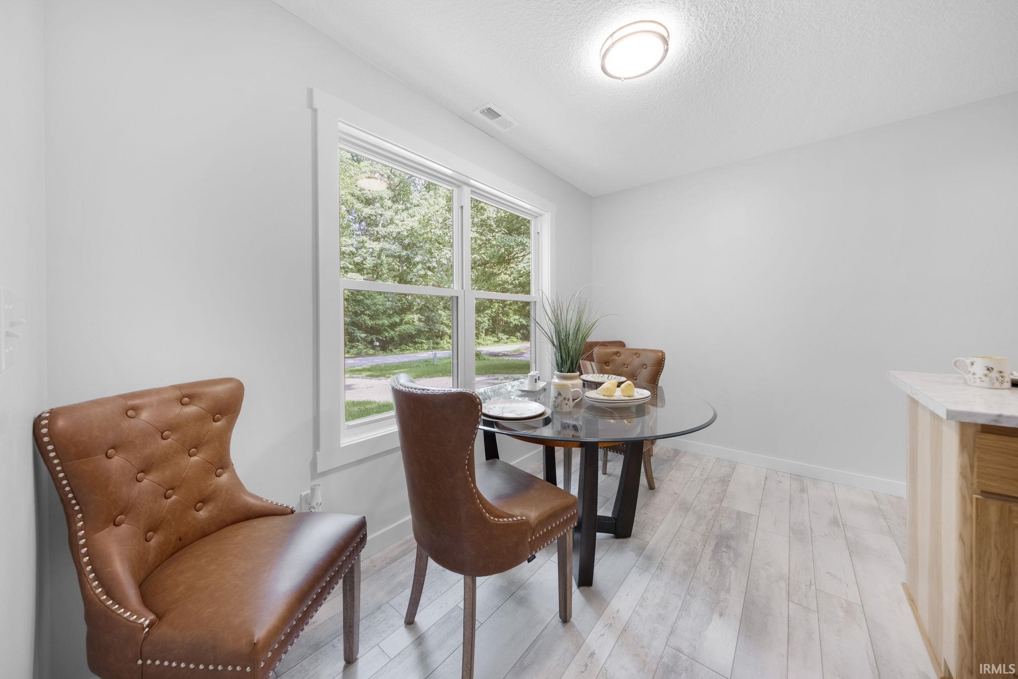 Photo 11 of 9304 N Oak Shore Drive